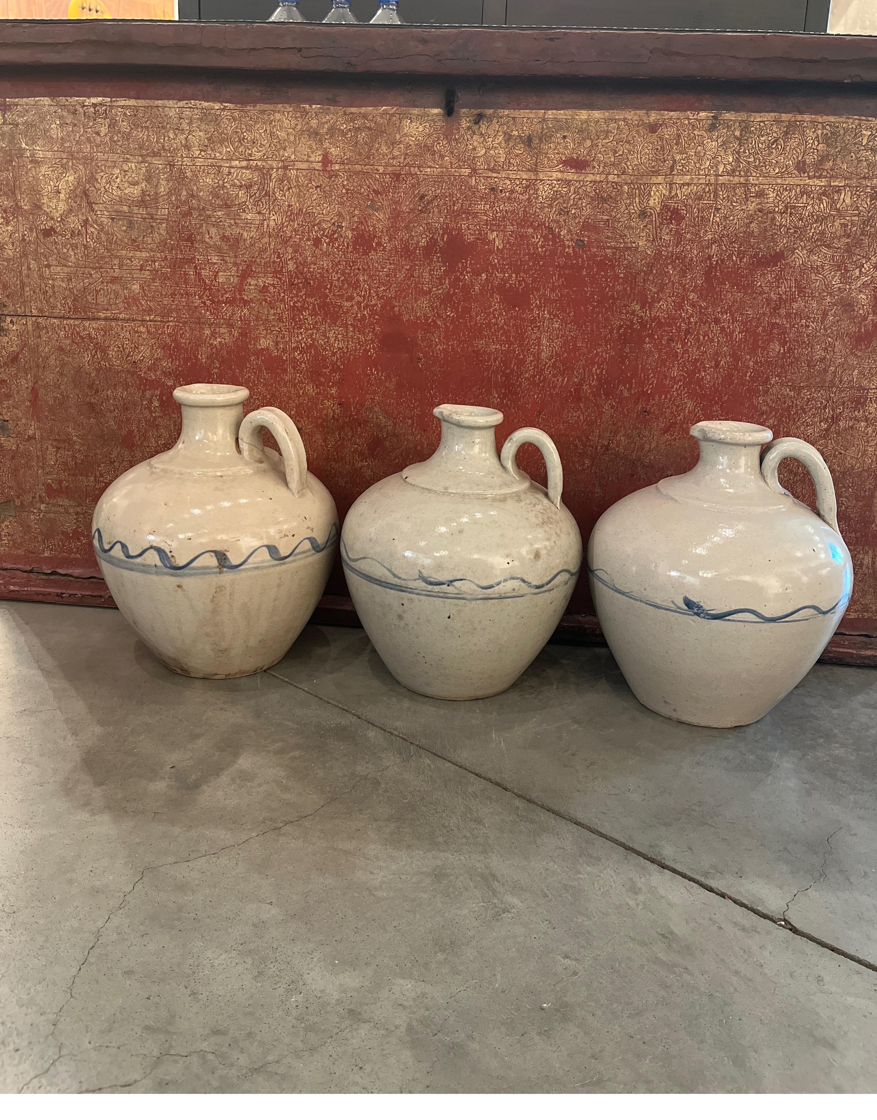 Antique Chinese Ceramic Wine Jars In Good Condition For Sale In New York, NY