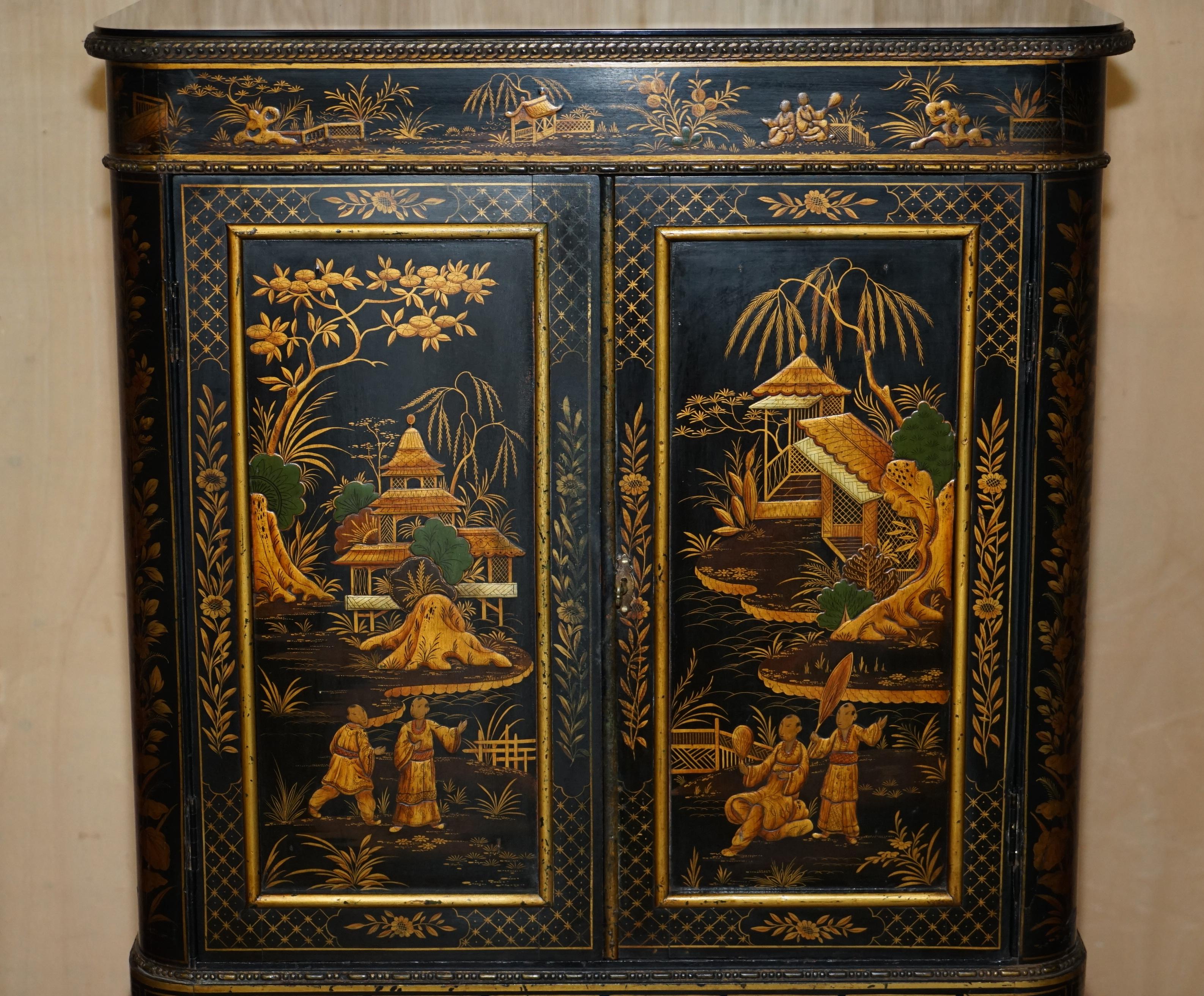 Chinoiserie Antique Chinese chinoiserie Black Lacquered Giltwood Drinks Cabinet Cabriole Leg
