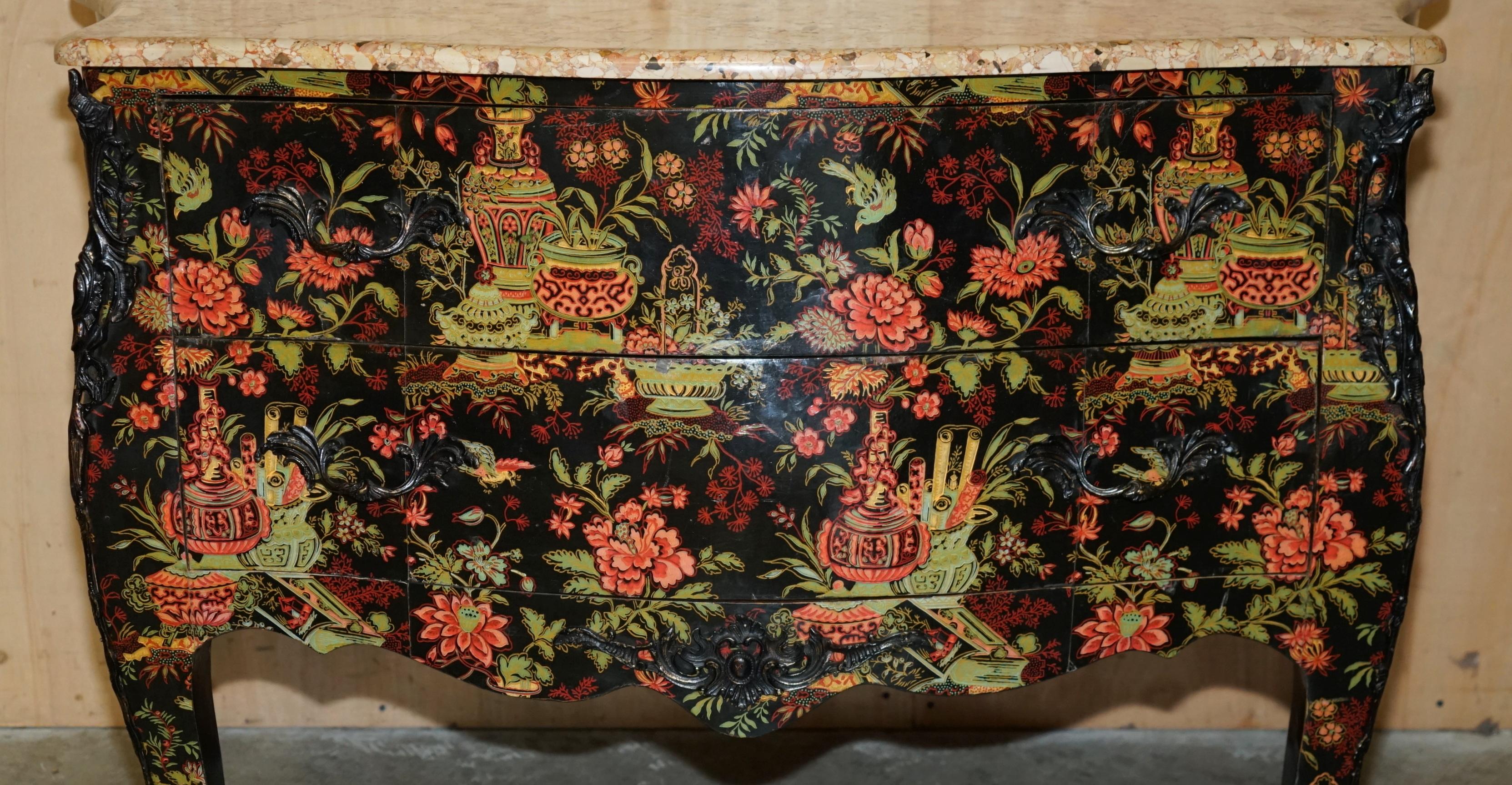 ANTICO CINOISERIE CINESE DIPINTO A MANO CASSETTIERA DI COMMODE CON TOP MARMELLATO In condizioni buone in vendita a West Sussex, Pulborough