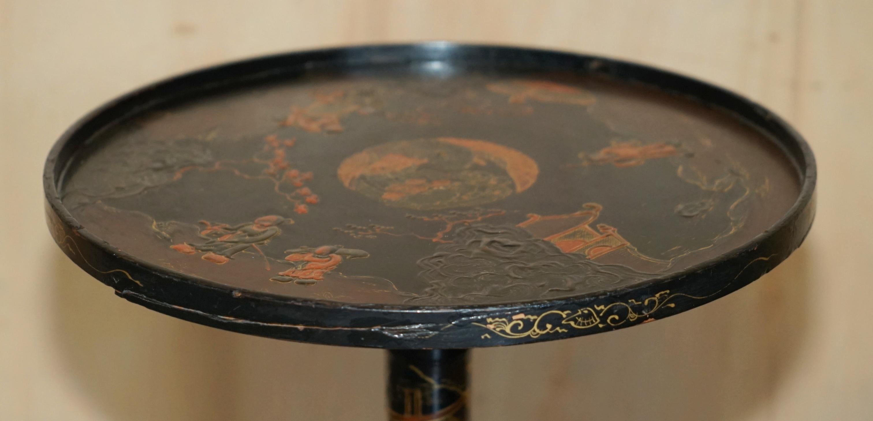 Chinoiserie ANTIQUE CHINESE CHINOISERIE LACQUERED & HAND PAiNTED SIDE END LAMP WINE TABLE For Sale