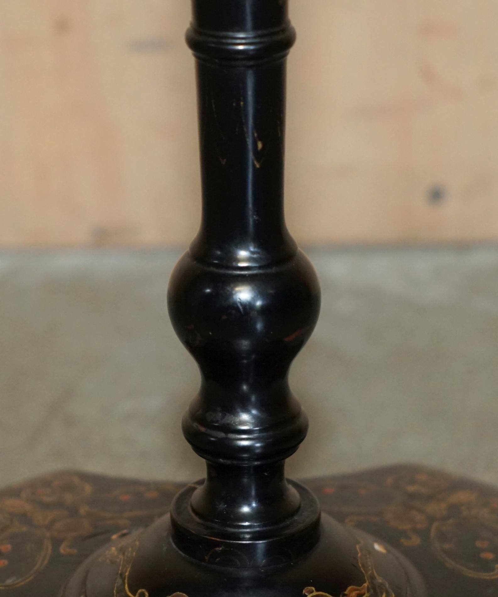 Wood ANTIQUE CHINESE CHINOISERIE LACQUERED & HAND PAiNTED SIDE END LAMP WINE TABLE For Sale