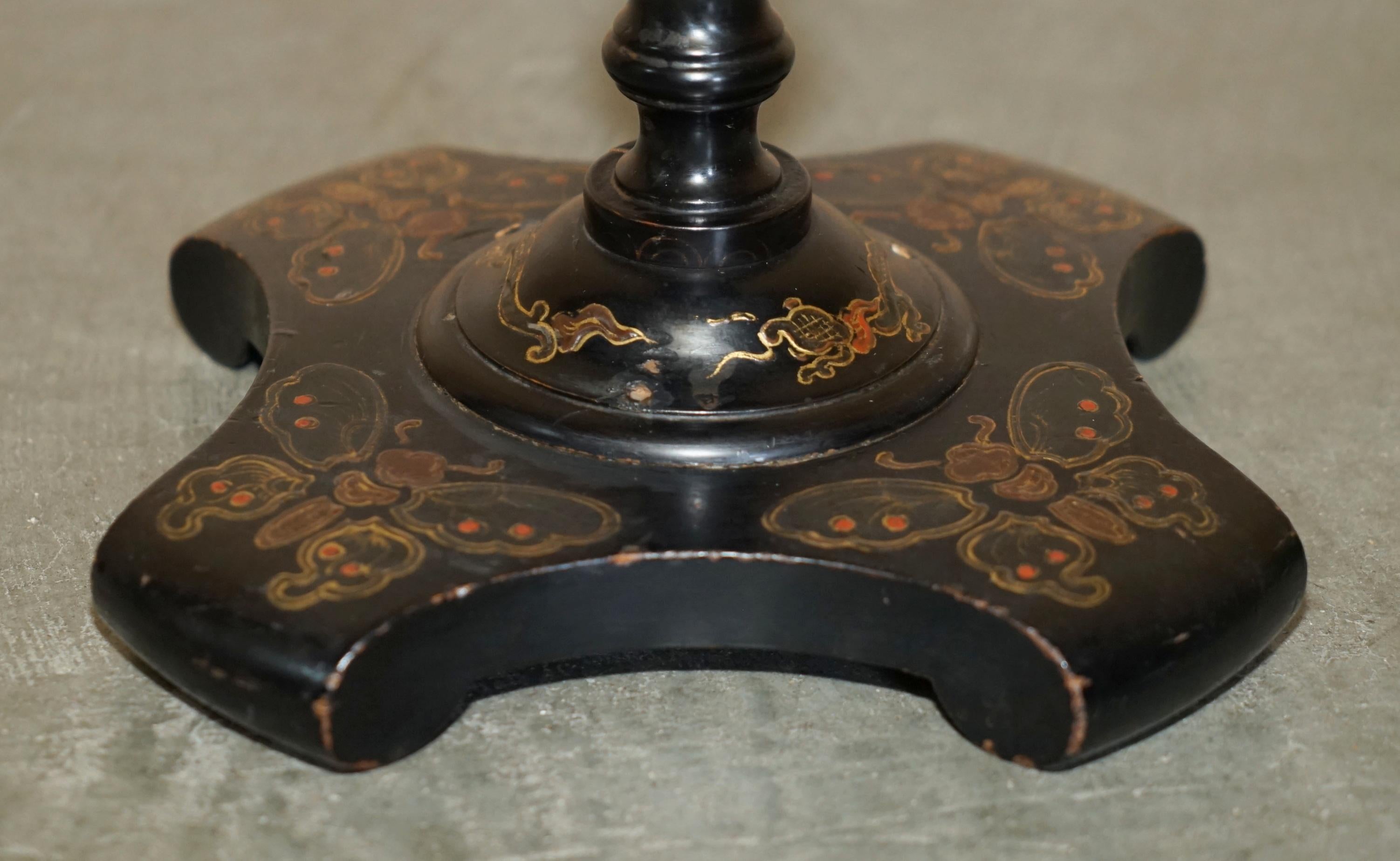 ANTIQUE CHINESE CHINOISERIE LACQUERED & HAND PAiNTED SIDE END LAMP WINE TABLE For Sale 2