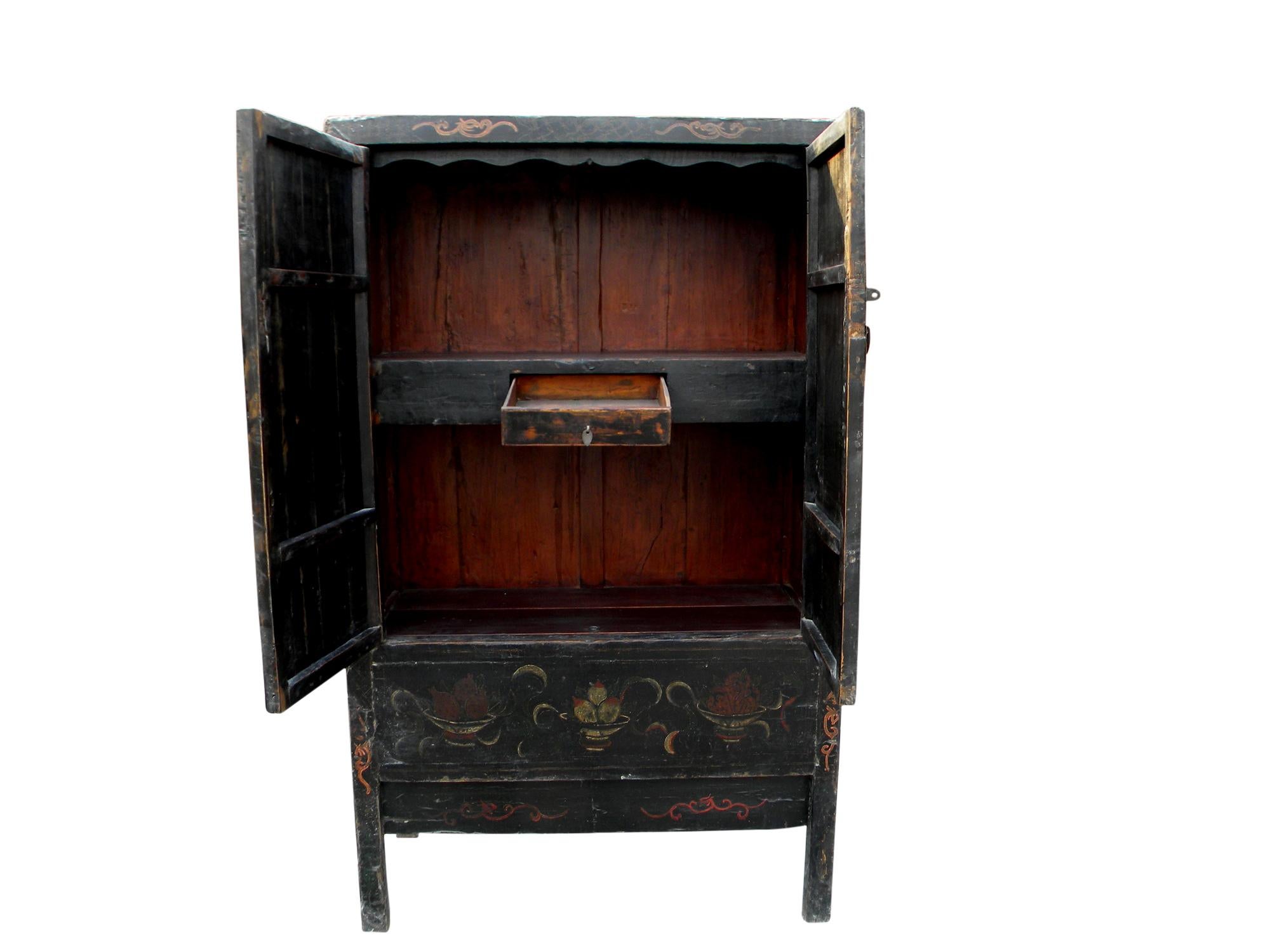 Antique Chinese Chinoiserie Style Cabinet 1 For Sale 4