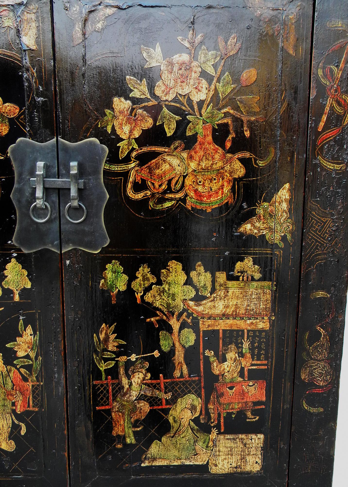 Hand-Painted Antique Chinese Chinoiserie-Style Cabinet 2 For Sale