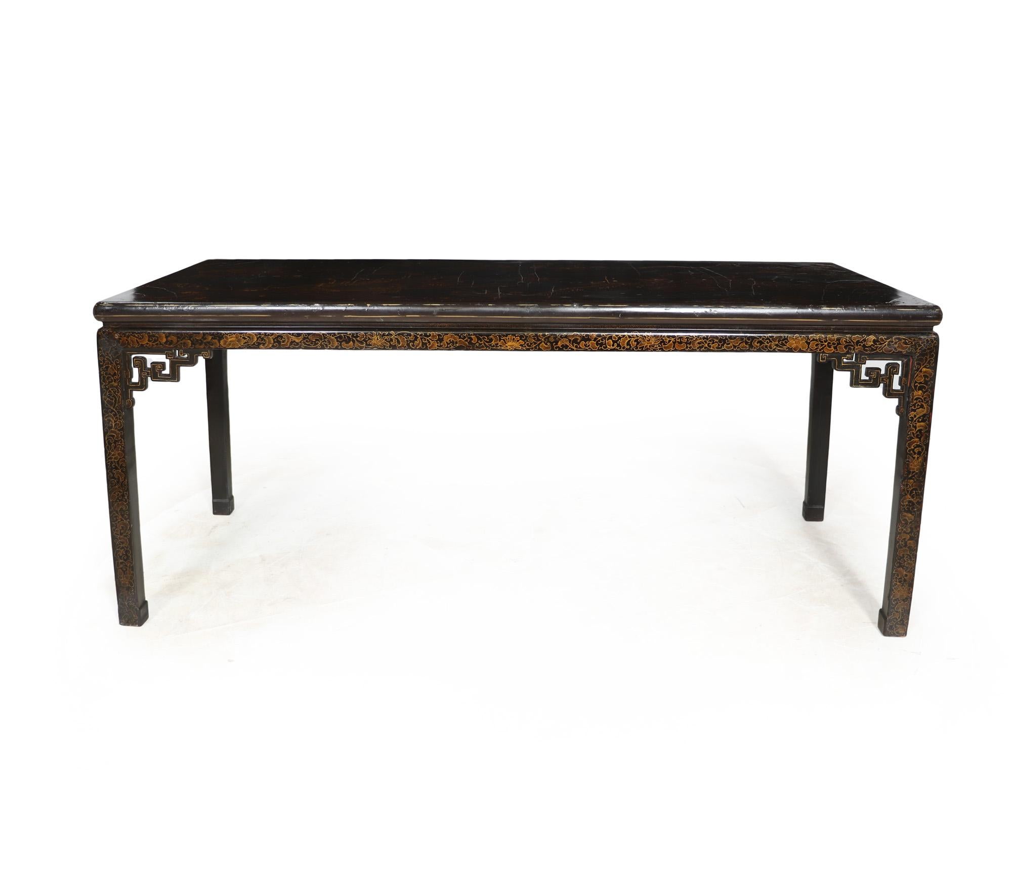 Antique Chinese Chinoiserie Table c1890 In Distressed Condition In Paddock Wood Tonbridge, GB