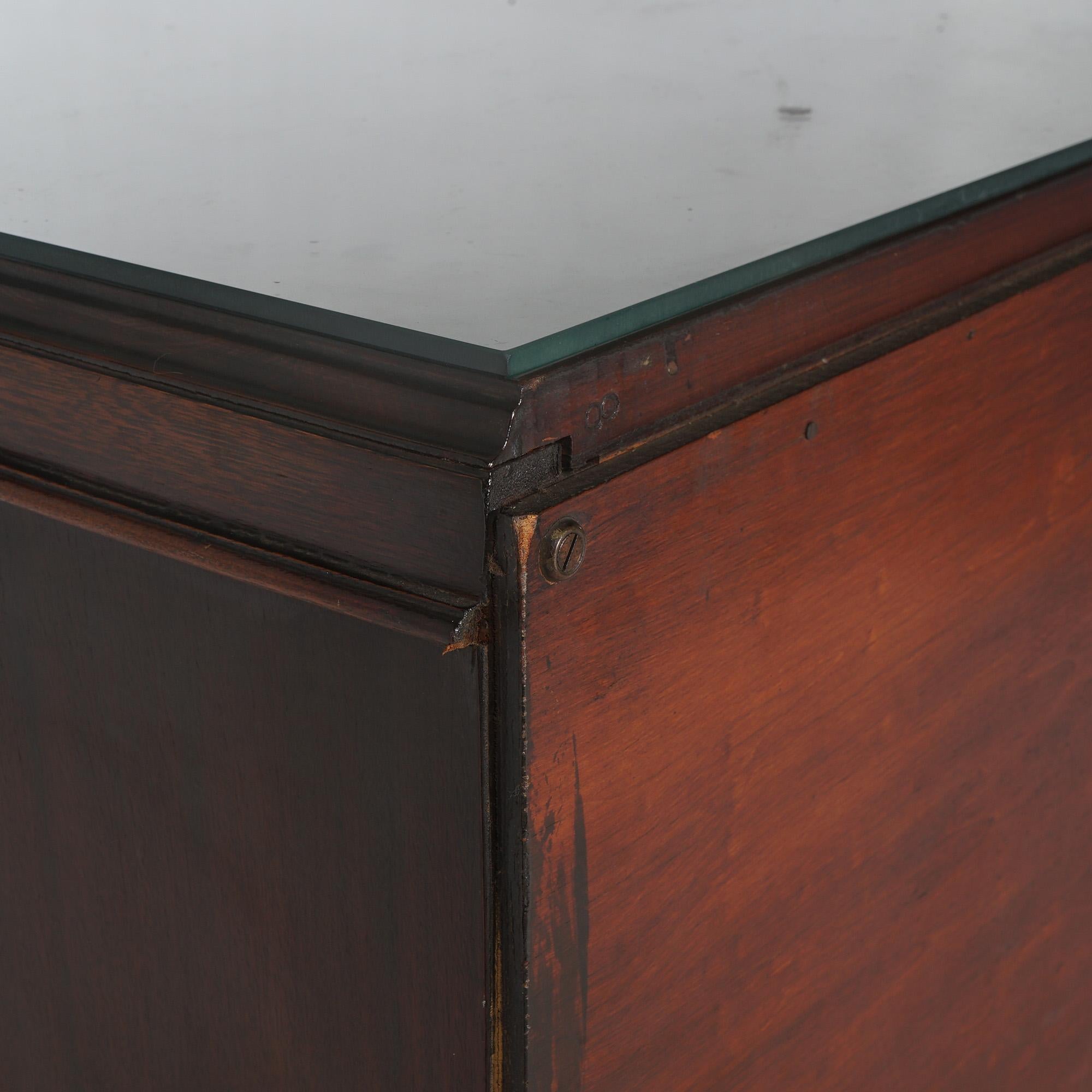 Antica credenza cinese Chippendale in mogano con mensole reticolate C1930 in vendita 10