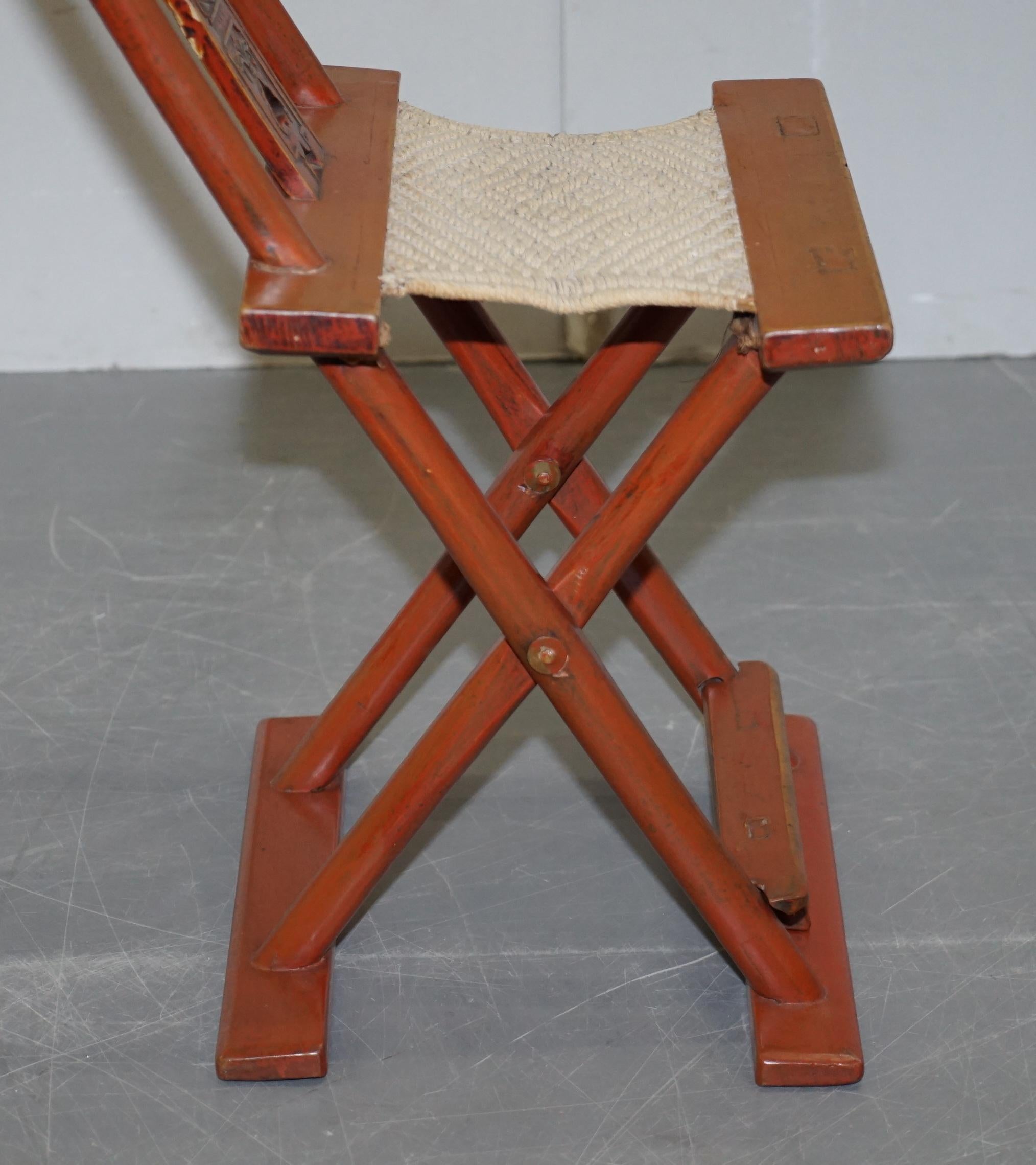 Antica sedia pieghevole cinese da esportazione del 1900-1920 circa con belle incisioni in vendita 4