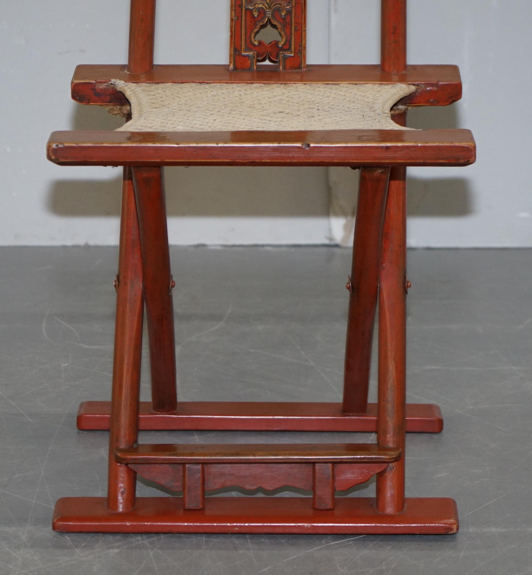 Antique Chinese circa 1900-1920 Export Folding Occasional Chair Nice Carvings For Sale 2
