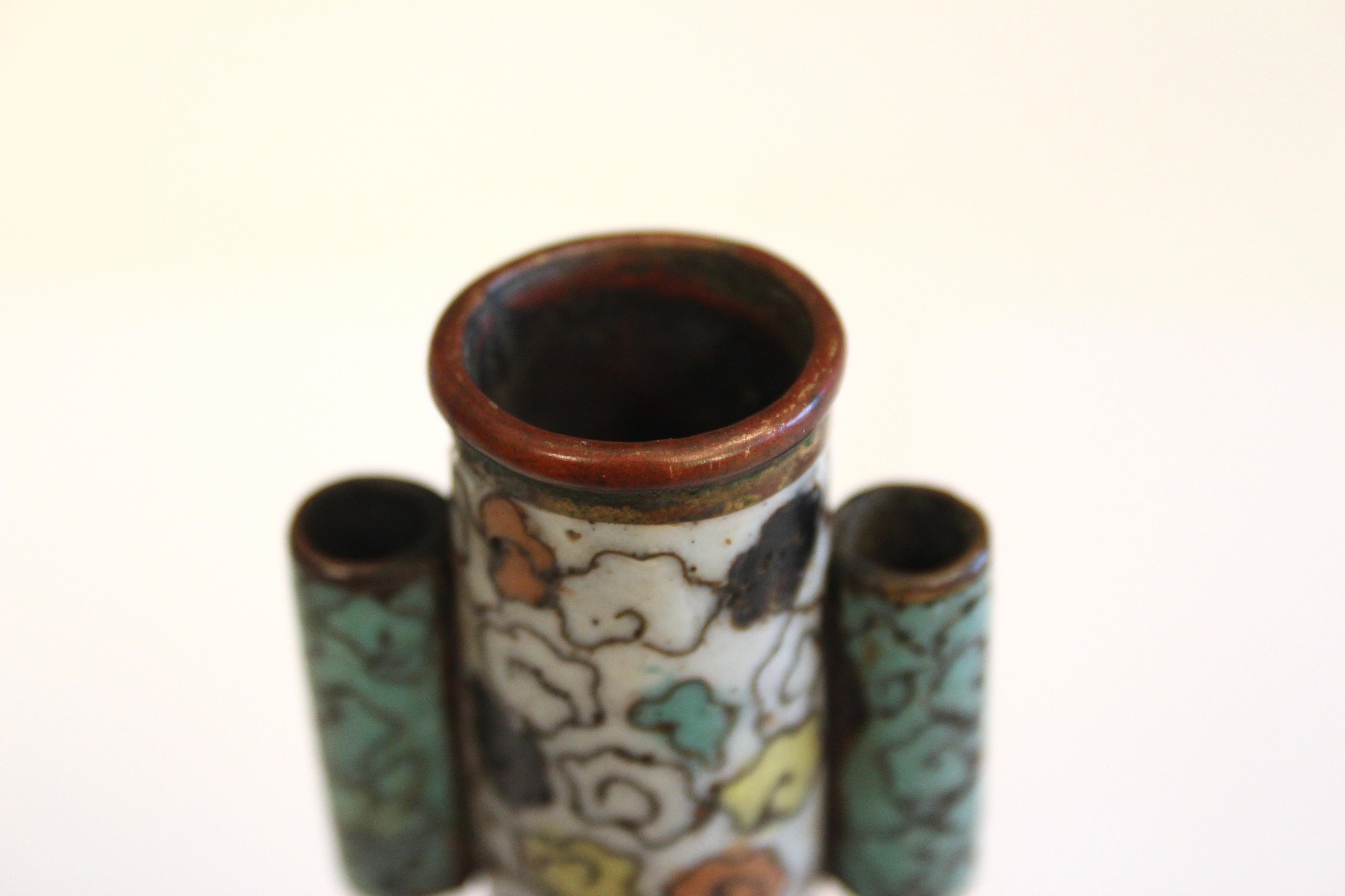 Antico vaso cinese a forma di freccia in cloisonne, forse Ming Ming del XVI secolo in vendita 4
