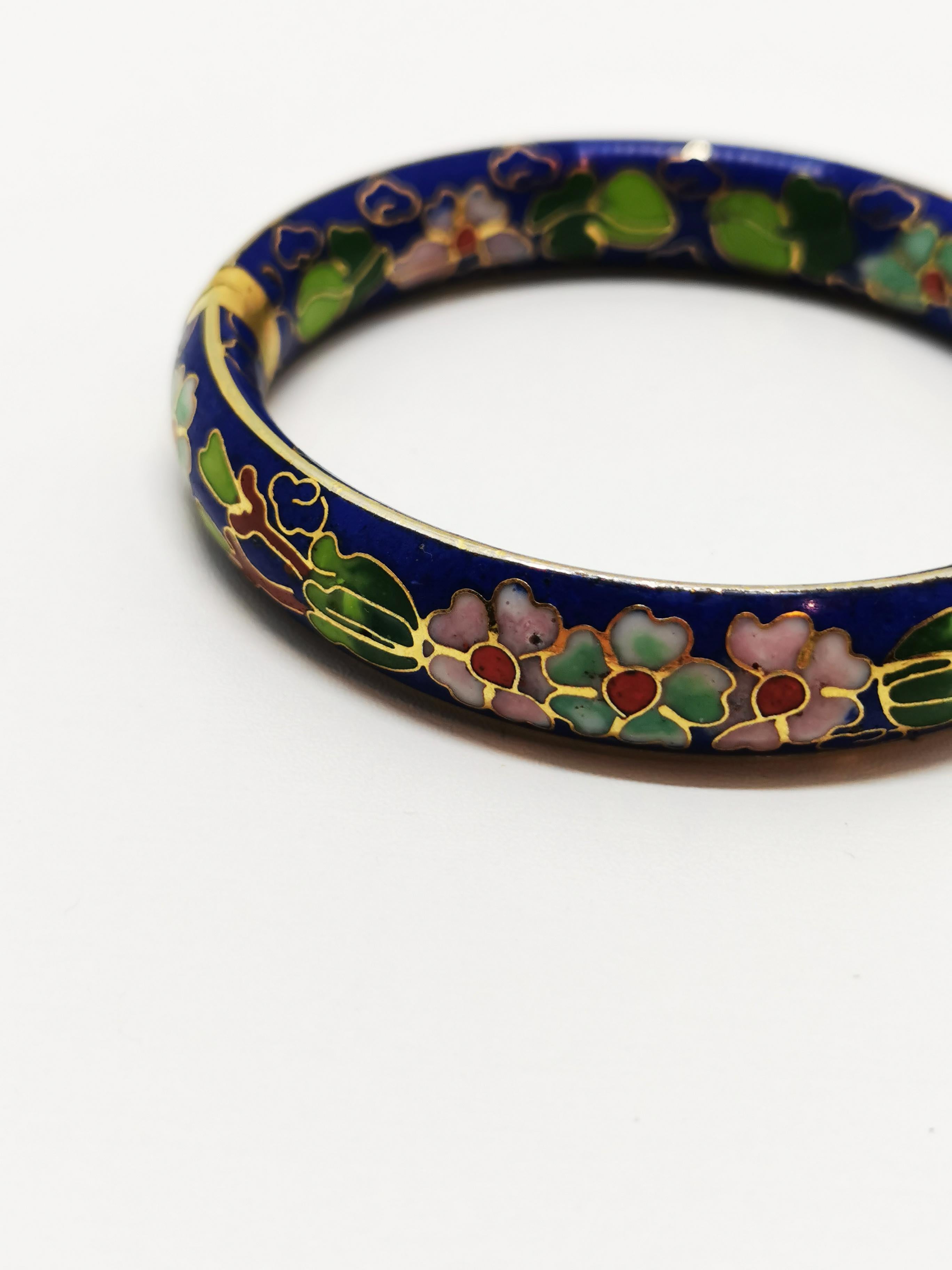 Women's Antique Chinese Cloisonné Bangle  Blue with Brass, Floral & Cloud Motifs For Sale