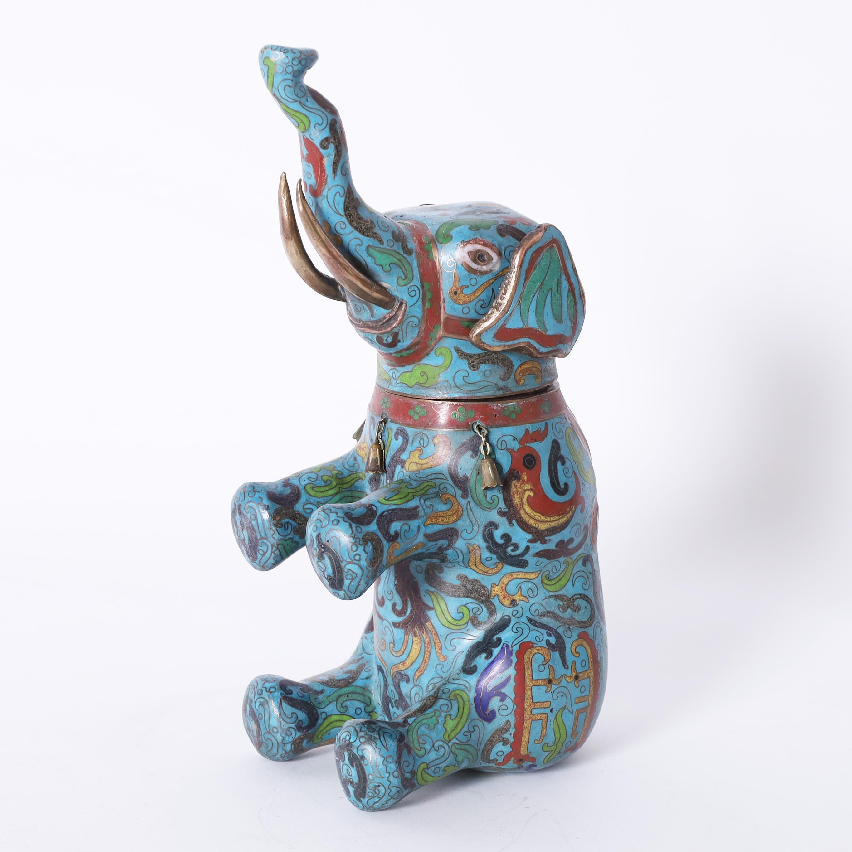 Antique Chinese Cloisonne Elephant Ginger Jar In Good Condition For Sale In Palm Beach, FL