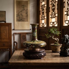 Vaso-bottiglia cinese antico in smalto cloisonné, attribuito a Lao Tian Li
