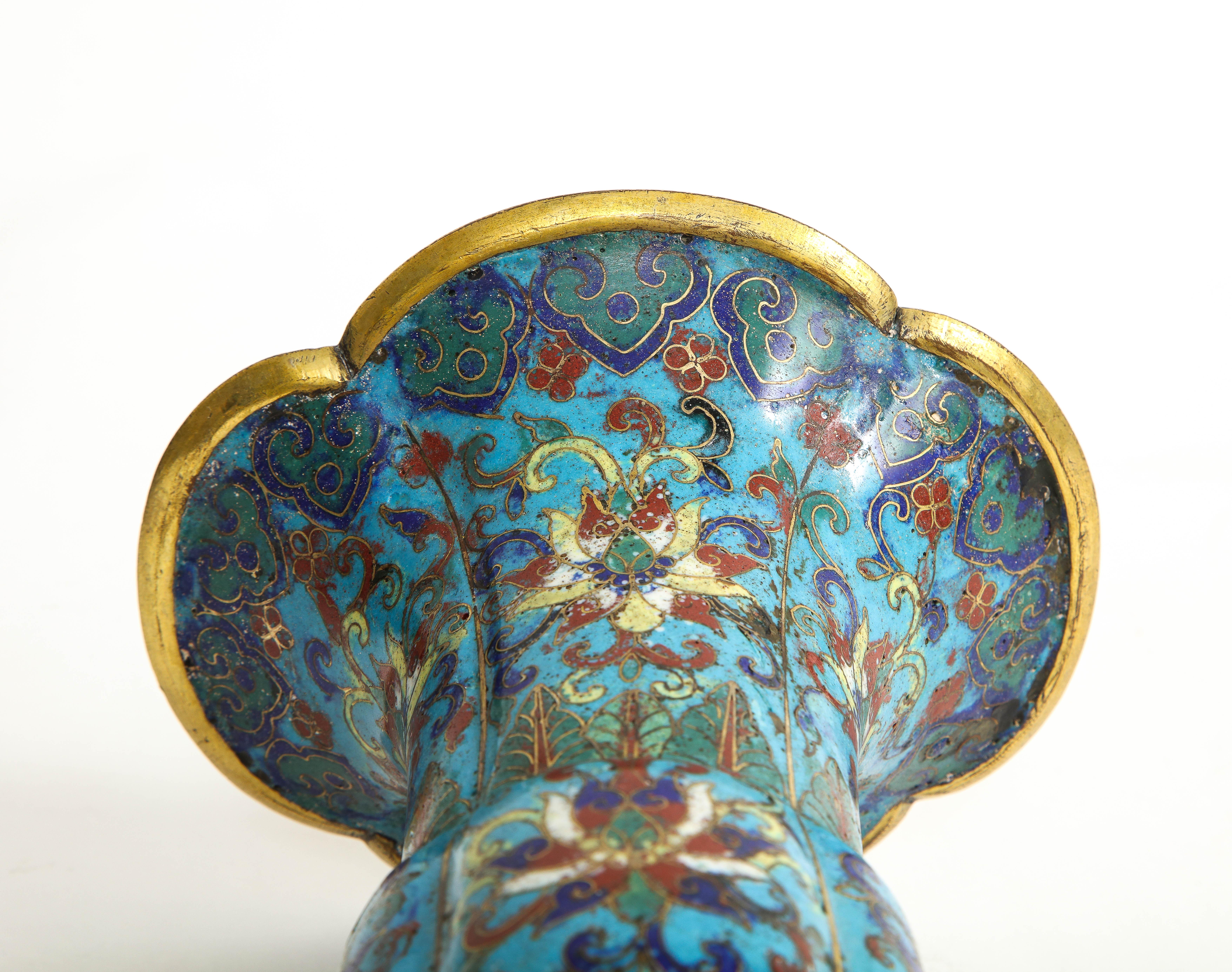Antique Chinese Cloisonné Enamel Gu Form Vase, 17th/18th Century, Kangxi Period For Sale 4