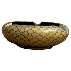 Cenicero antiguo chino de esmalte cloisonné sobre latón