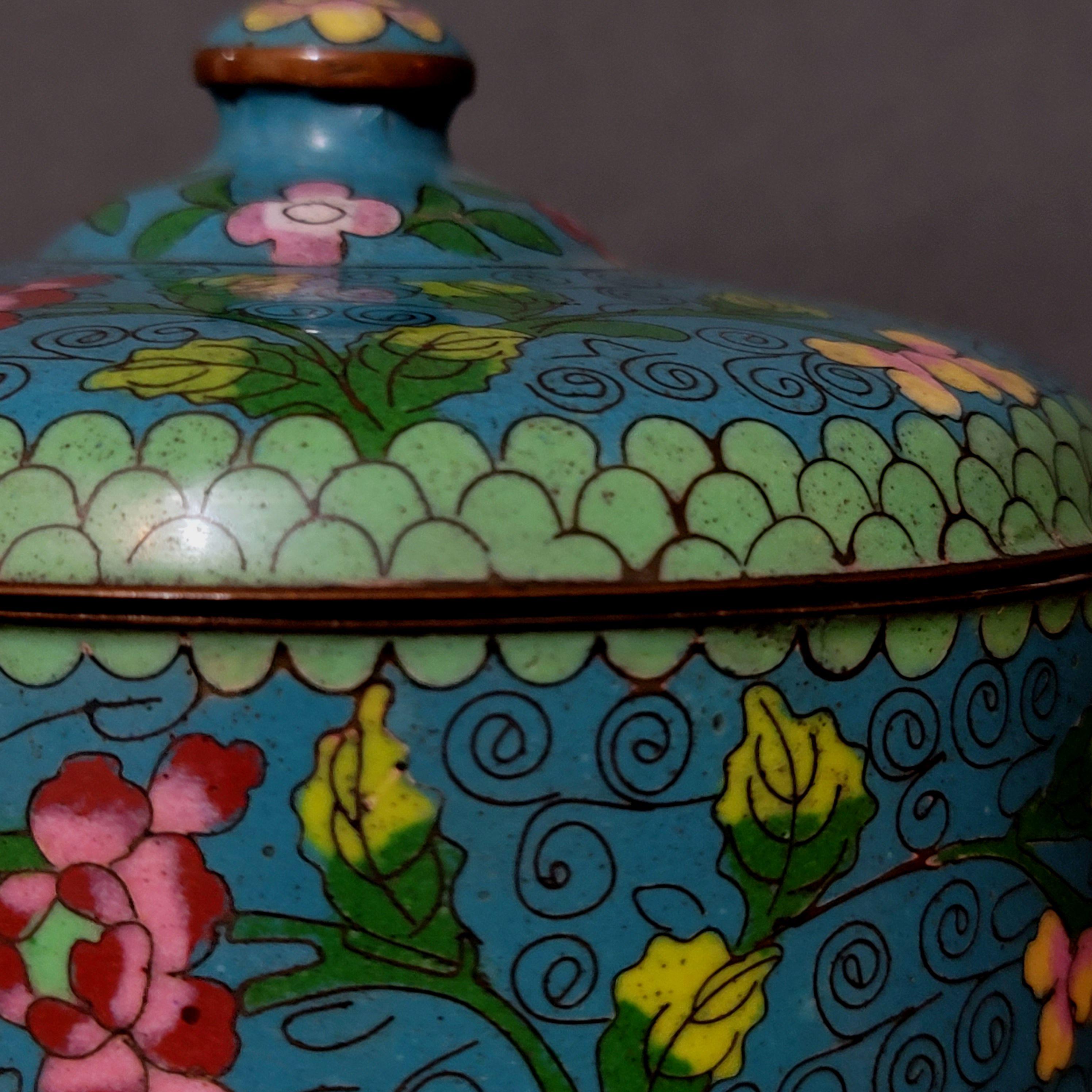 Antique Chinese Cloisonné Enamel Round Box with Lid, 19th Century In Good Condition In Norton, MA