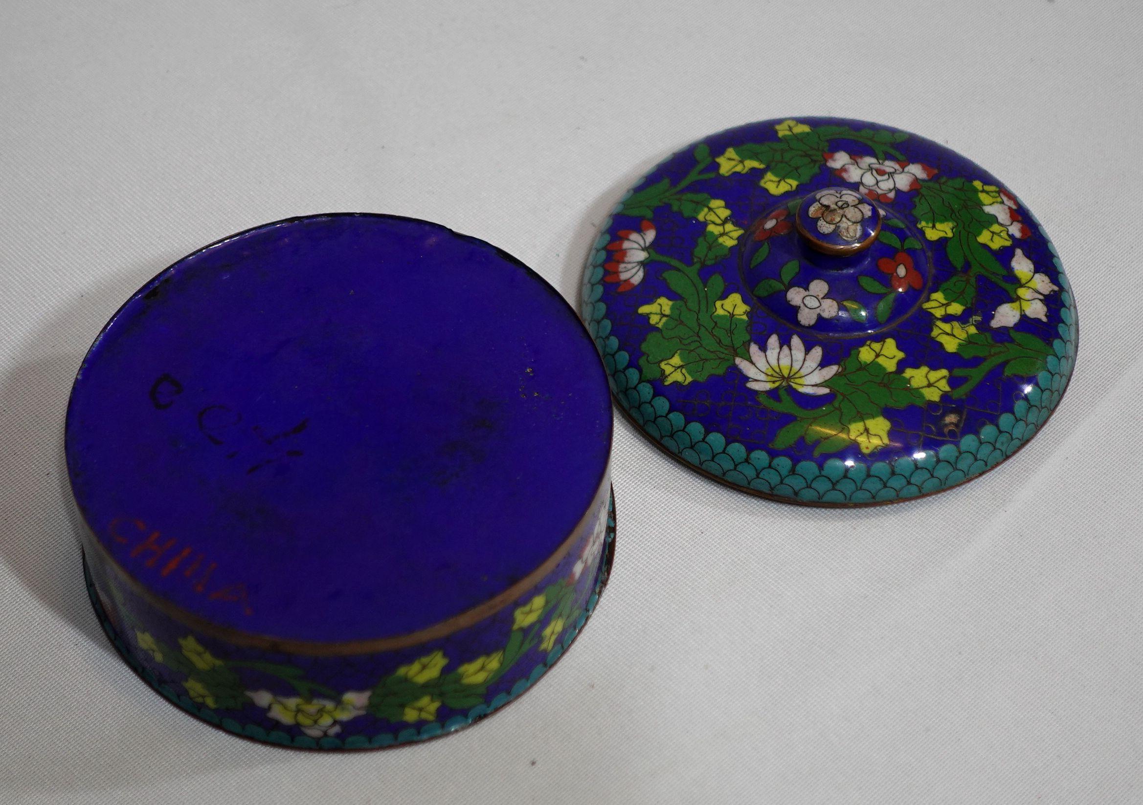 Antique Chinese Cloisonné Enamel Round Lidded Box 19th Century CO#01 For Sale 1
