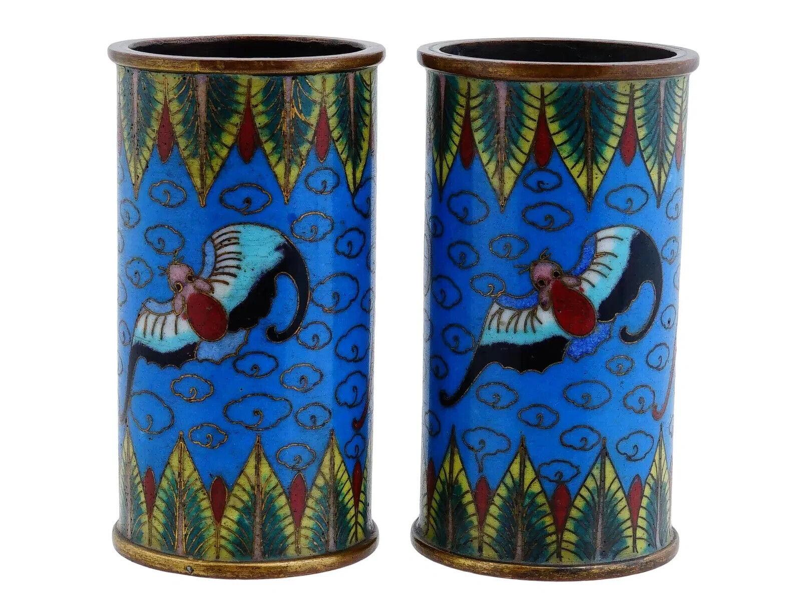 Chinois Anciennes brochettes chinoises émaillées cloisonnées avec battes en vente