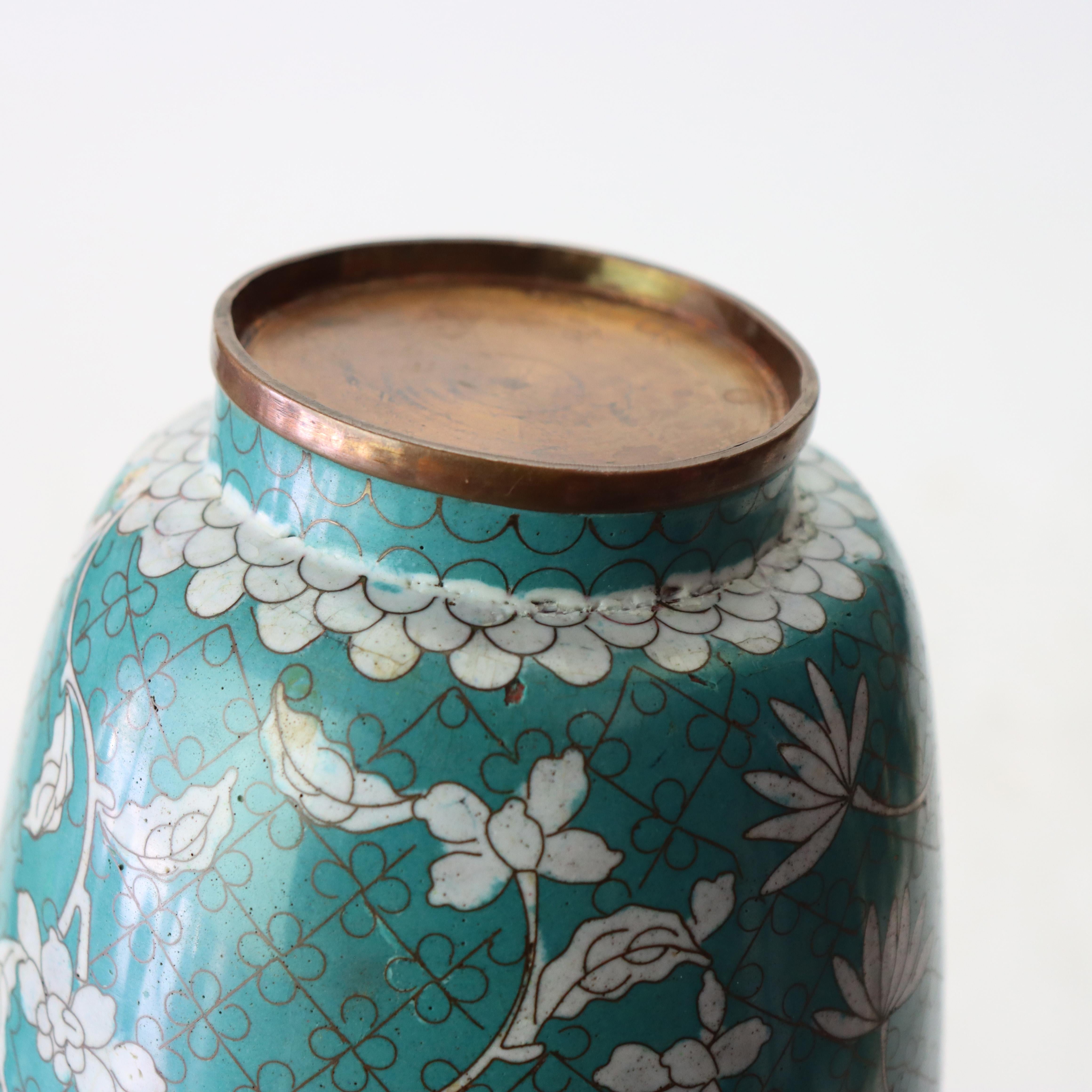 Vase ancien en cloisonné émaillé de Chine C1920 en vente 2