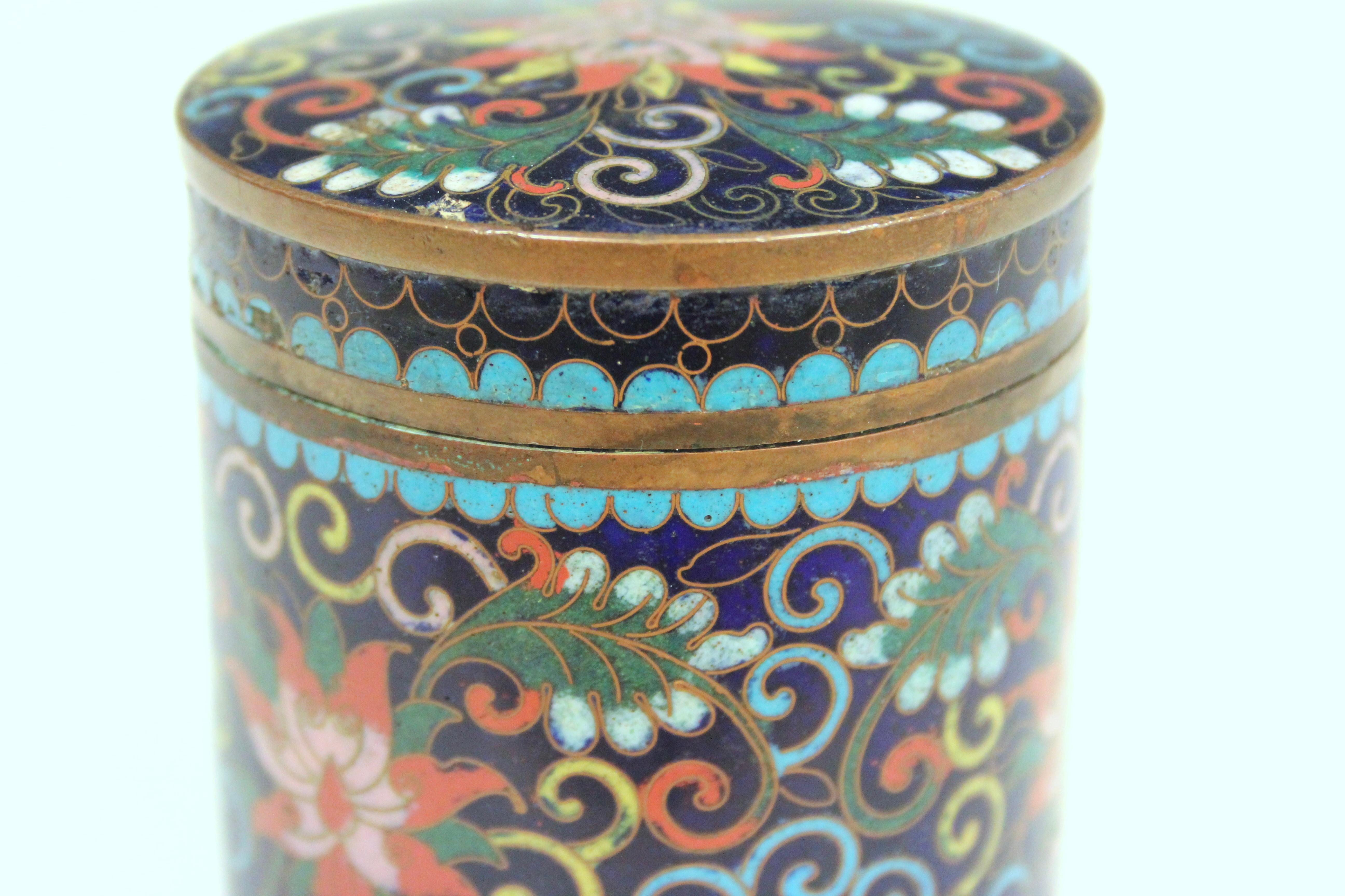 Antique Chinese Cloisonne Jar Box Cannister and Cover Copper Enamel For Sale 3