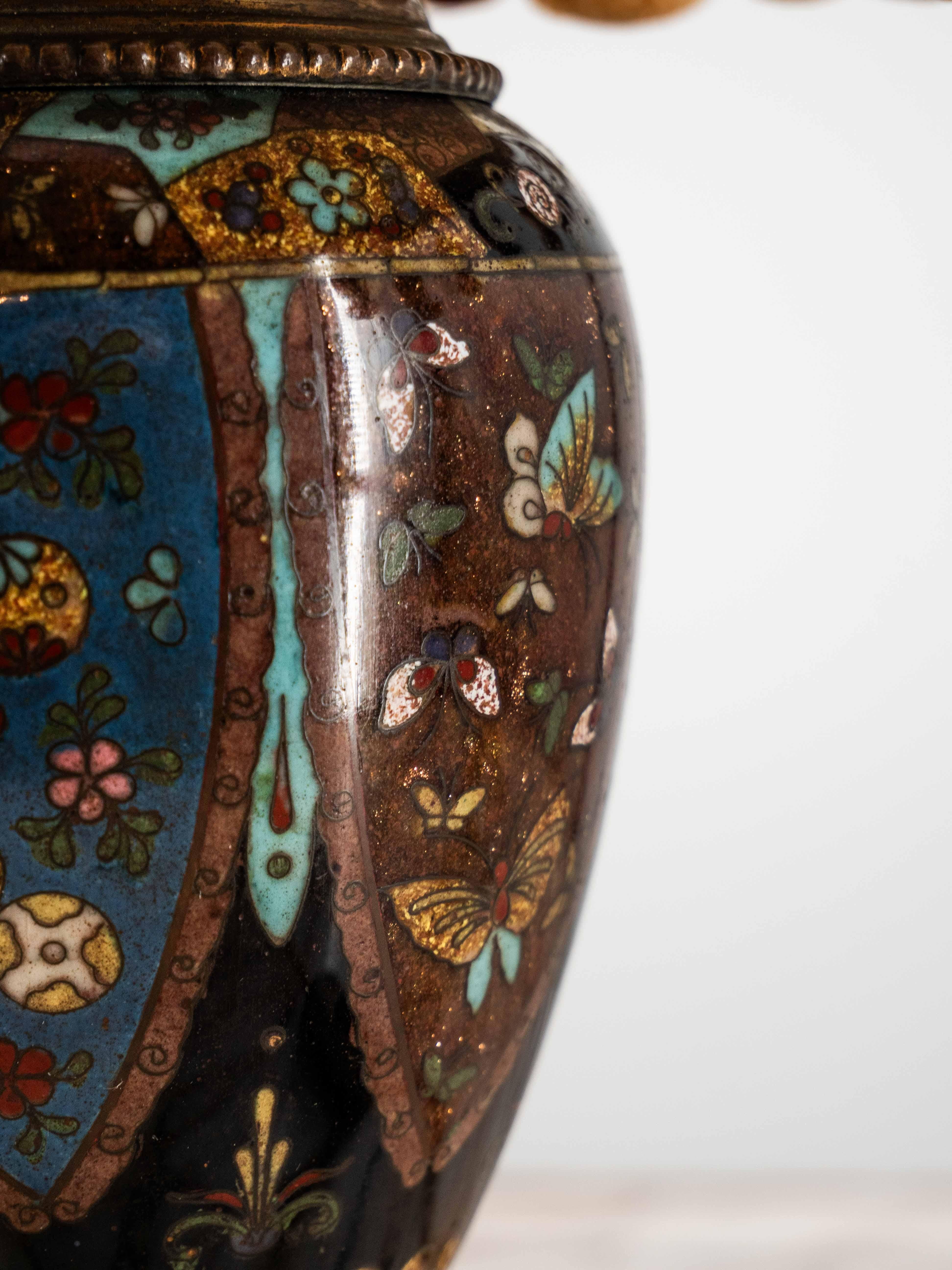 Antique Chinese Cloisonne table lamp For Sale 1
