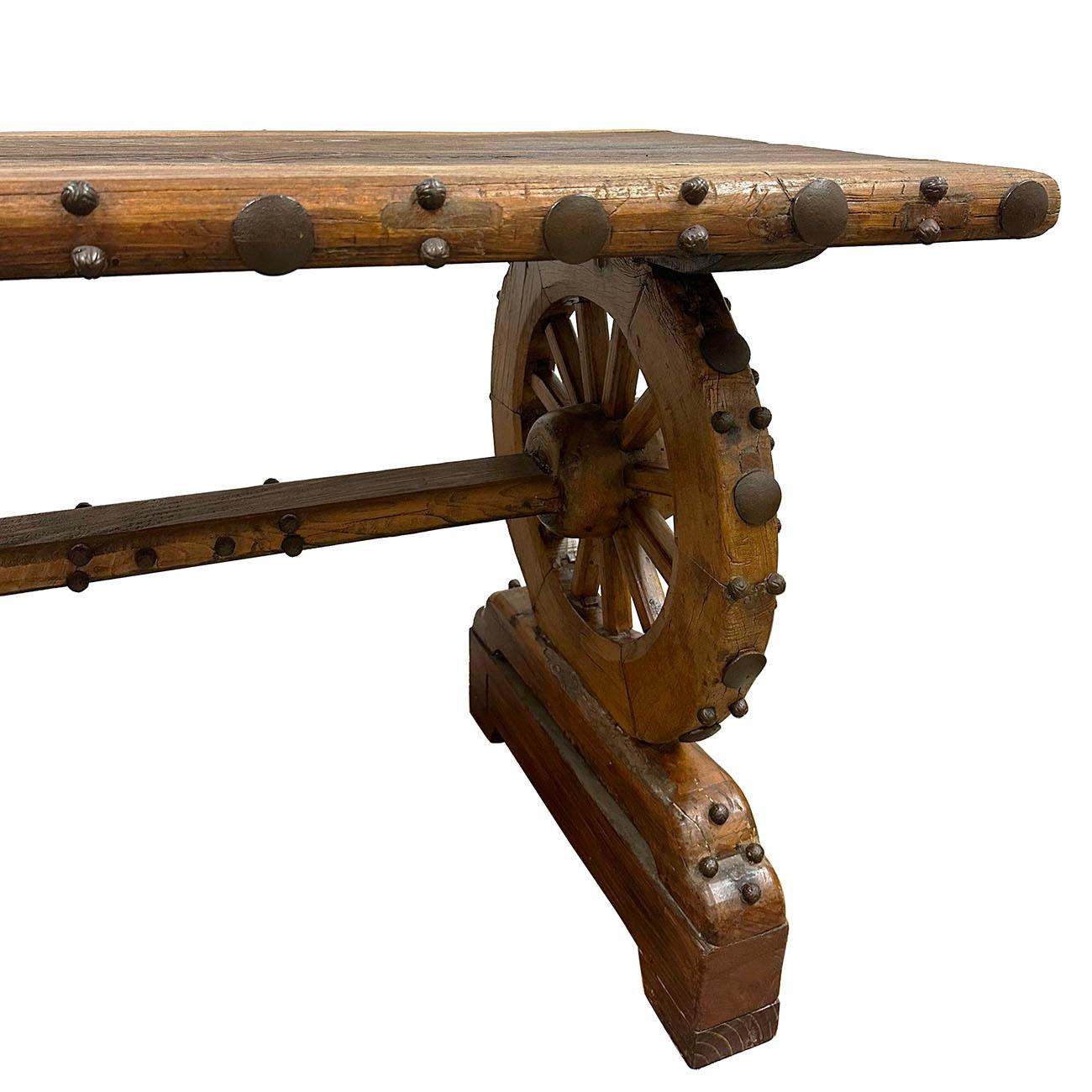 Antique Chinese Country Rusty Style Wagon Wheel Dining Table In Good Condition For Sale In Pomona, CA