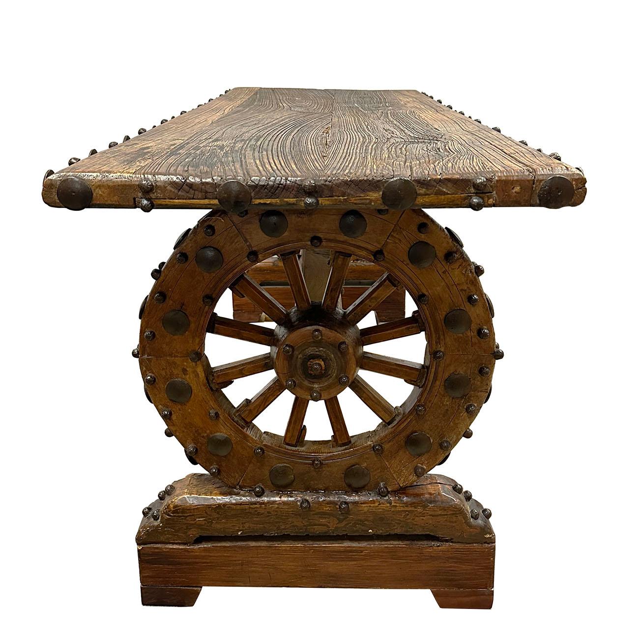 Ancienne table de salle à manger chinoise à roue wagon de style roue rouillée en vente 1