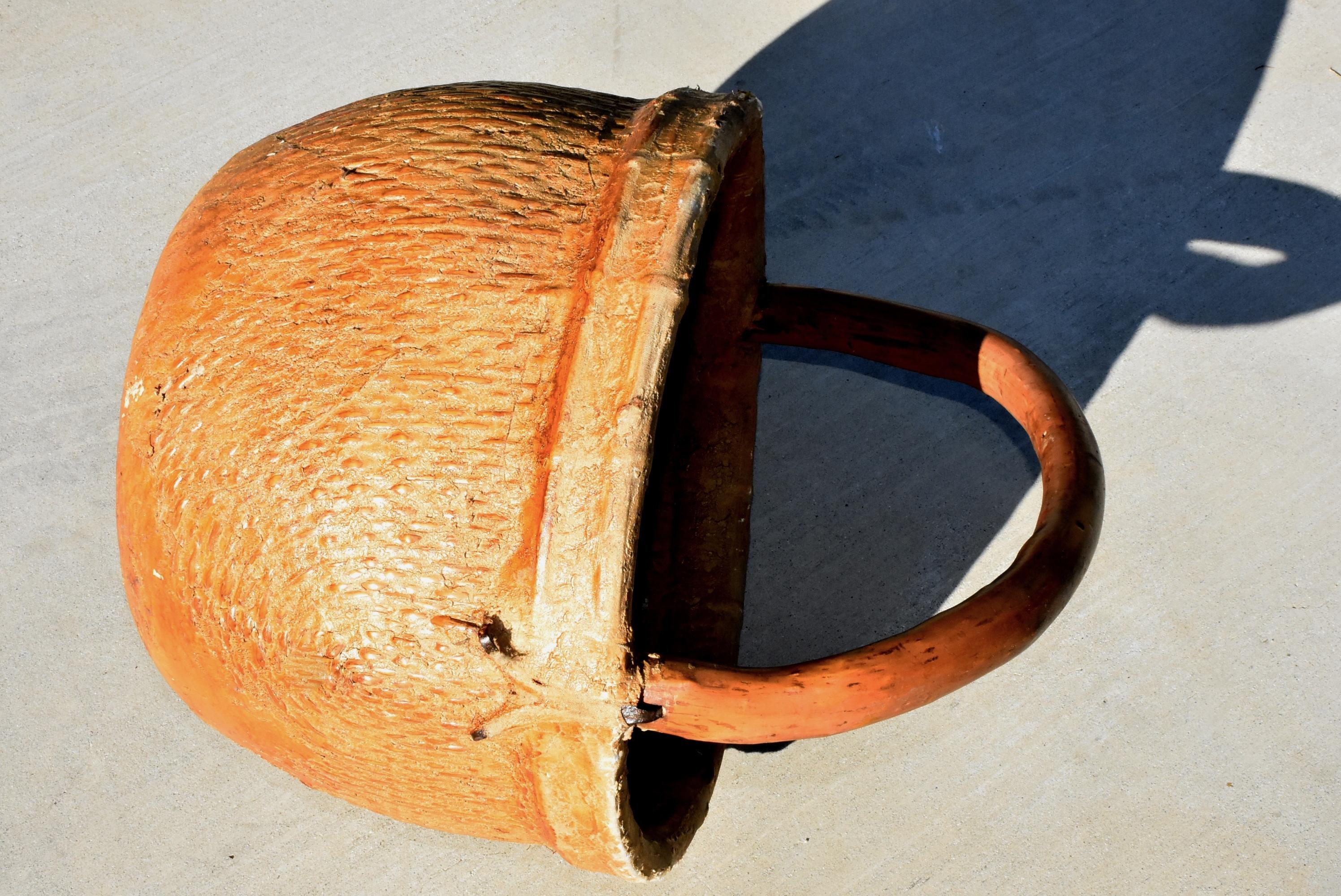 Antique Chinese Country Willow Basket, with Tree Branch Handle and Iron Brackets For Sale 4