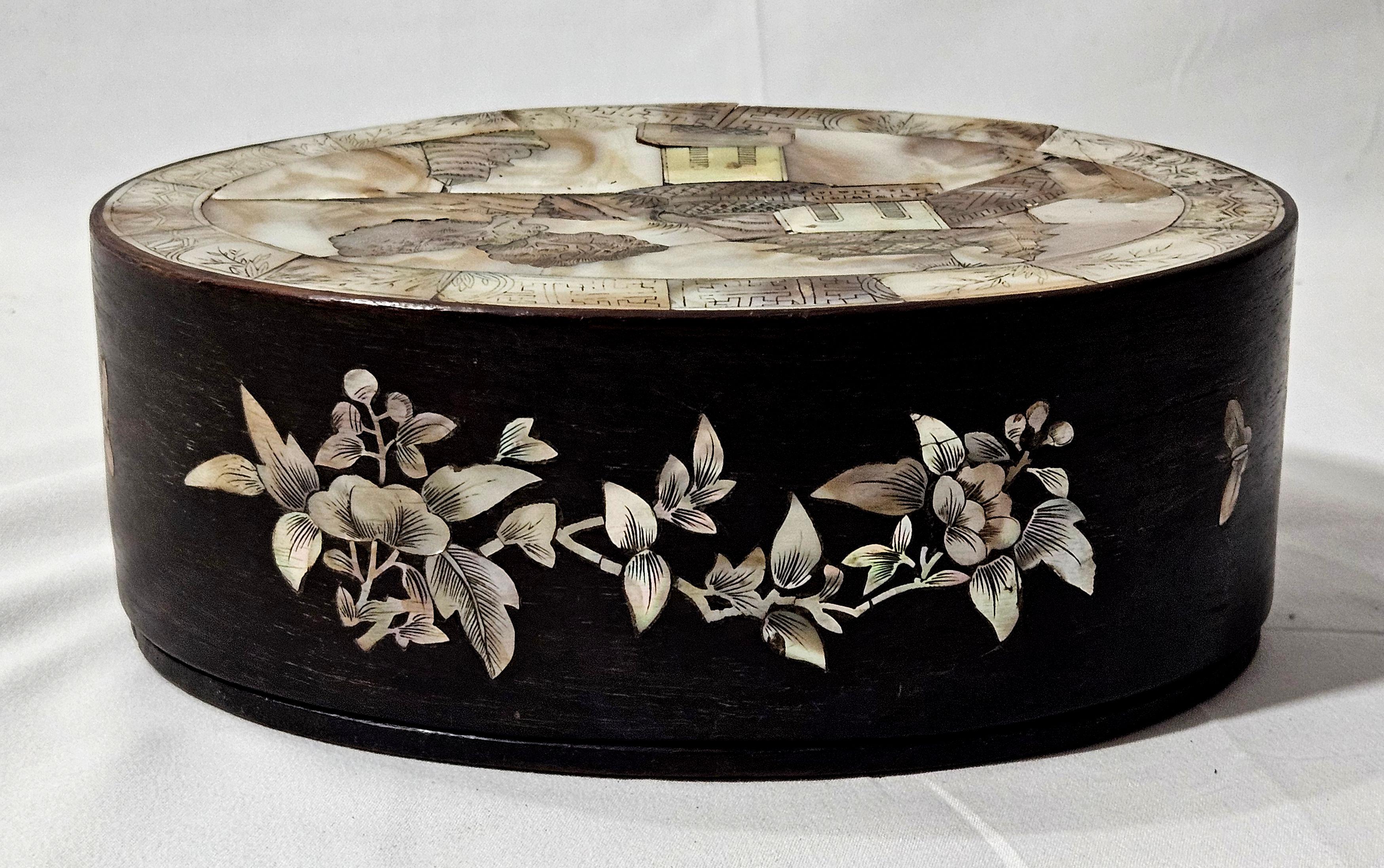 Antique Chinese Covered Wooden Box Inlaid with Seashell, 19th Century ...