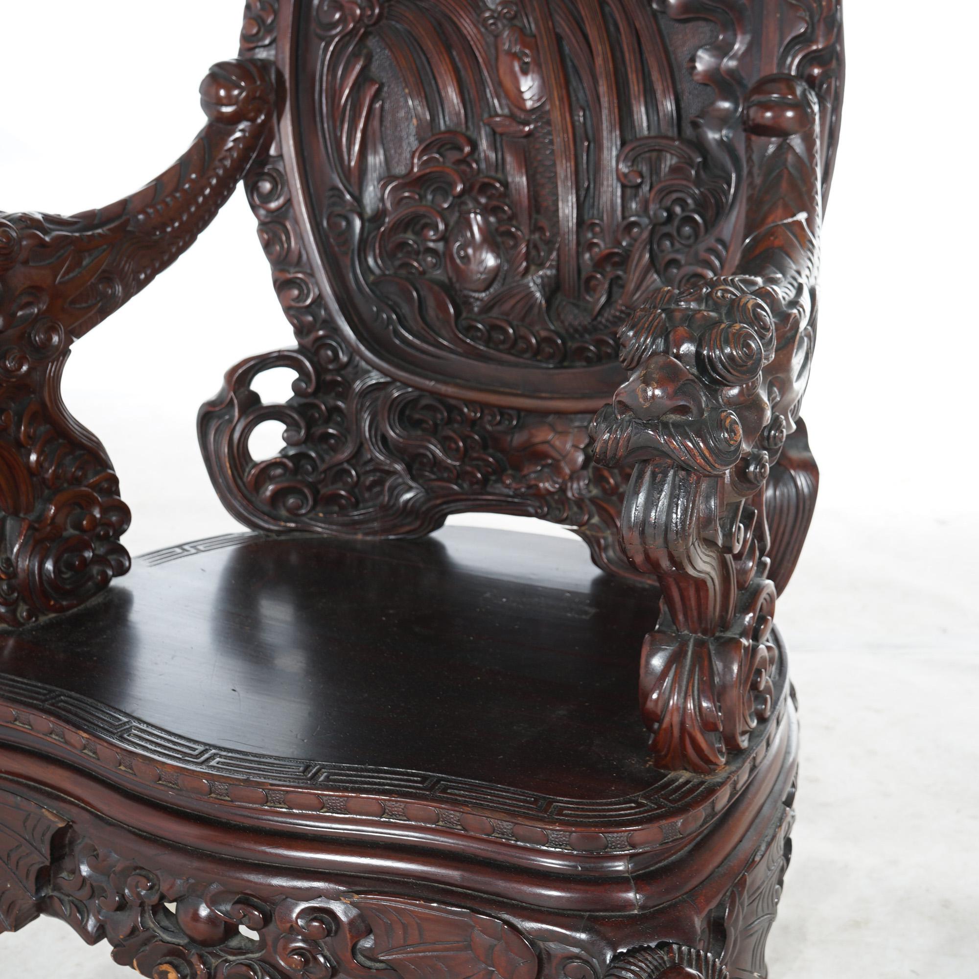 Bois de rose Ancienne chaise trône de roi en bois de rose sculpté profond et figuratif avec dragons, 1920 en vente
