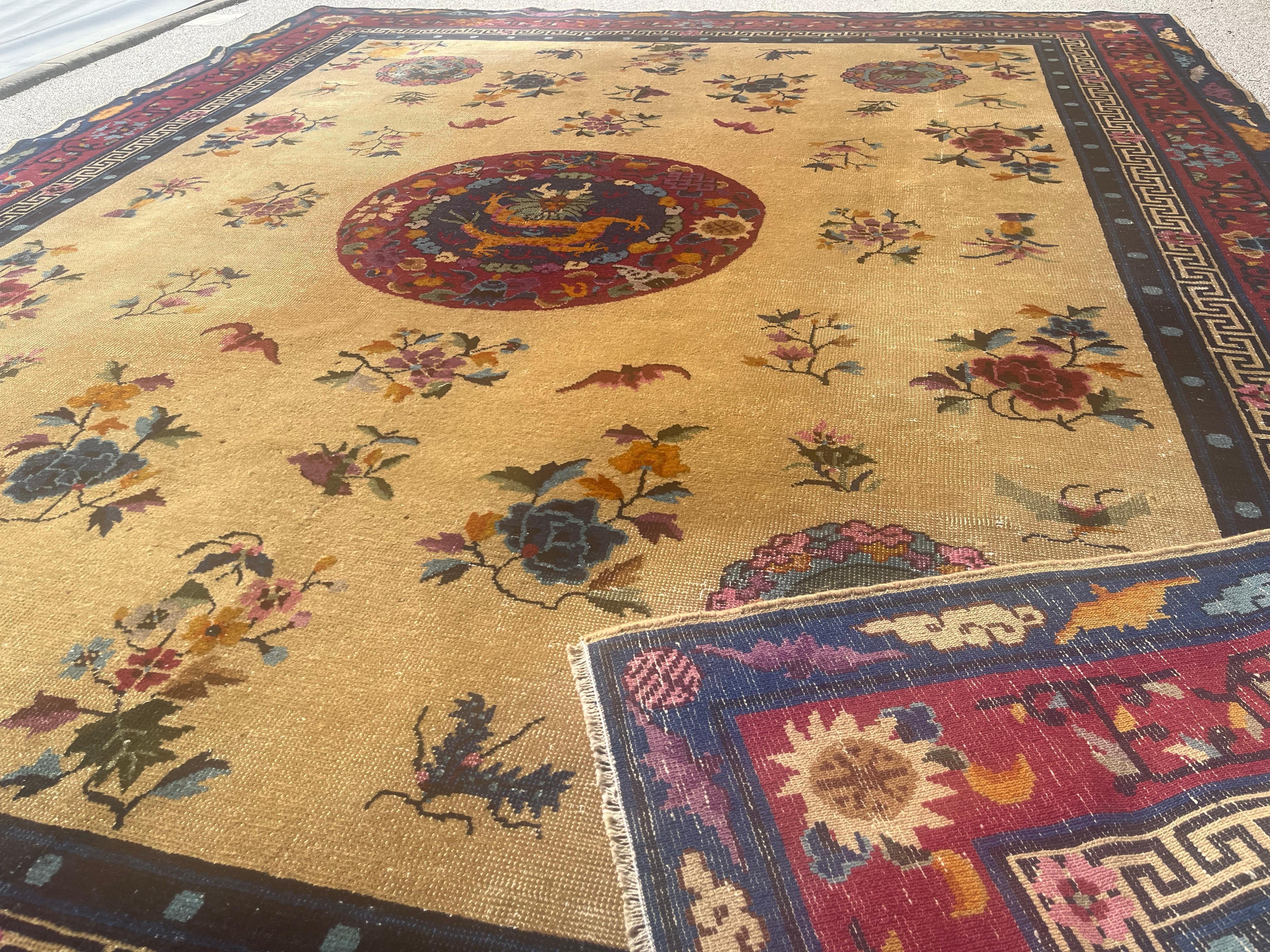 Antique Chinese Dragon Rug. Art Deco, Around 1920 For Sale 5