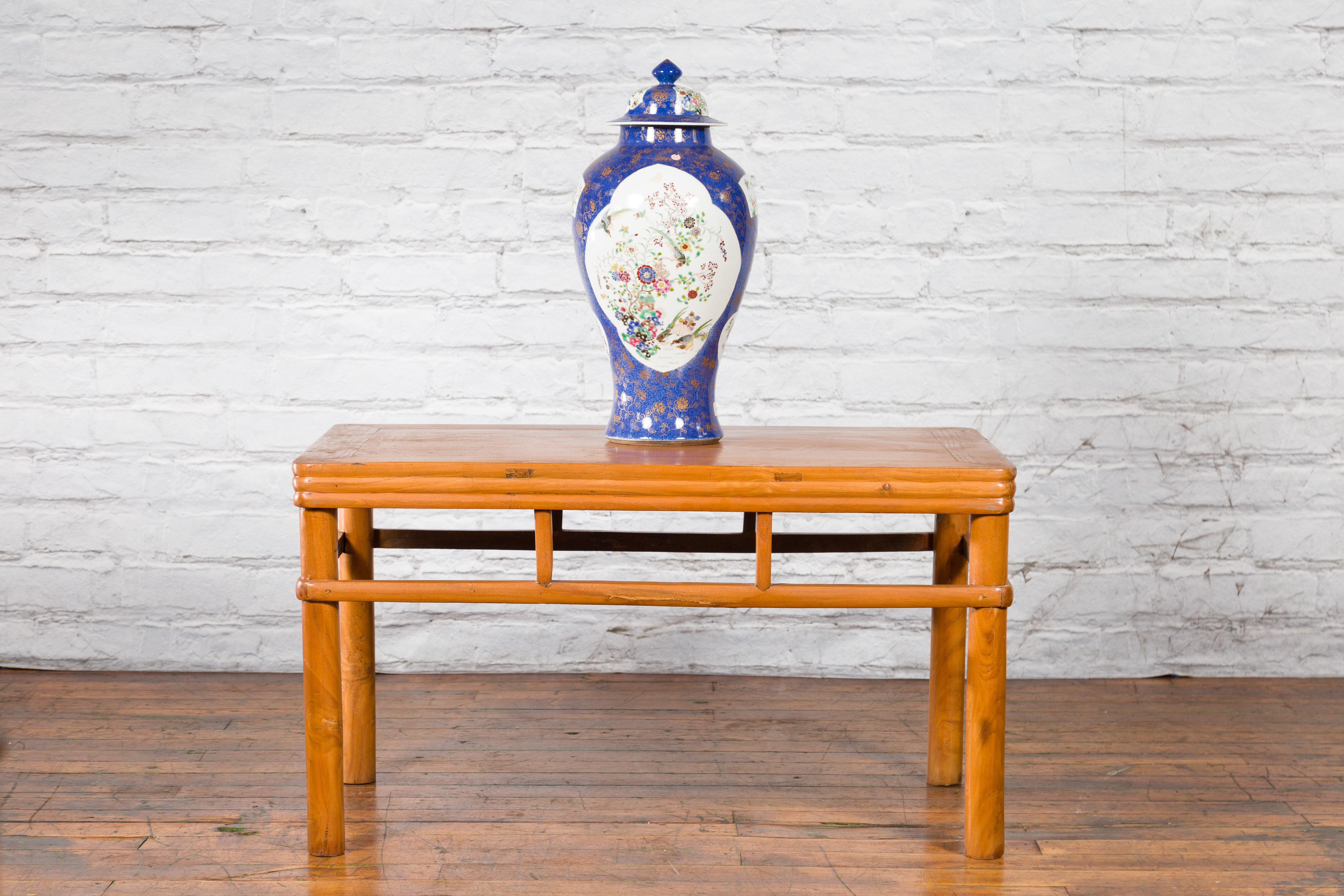 Antique Chinese Early 20th Century Coffee Table with Pillar Strut Motifs In Good Condition For Sale In Yonkers, NY