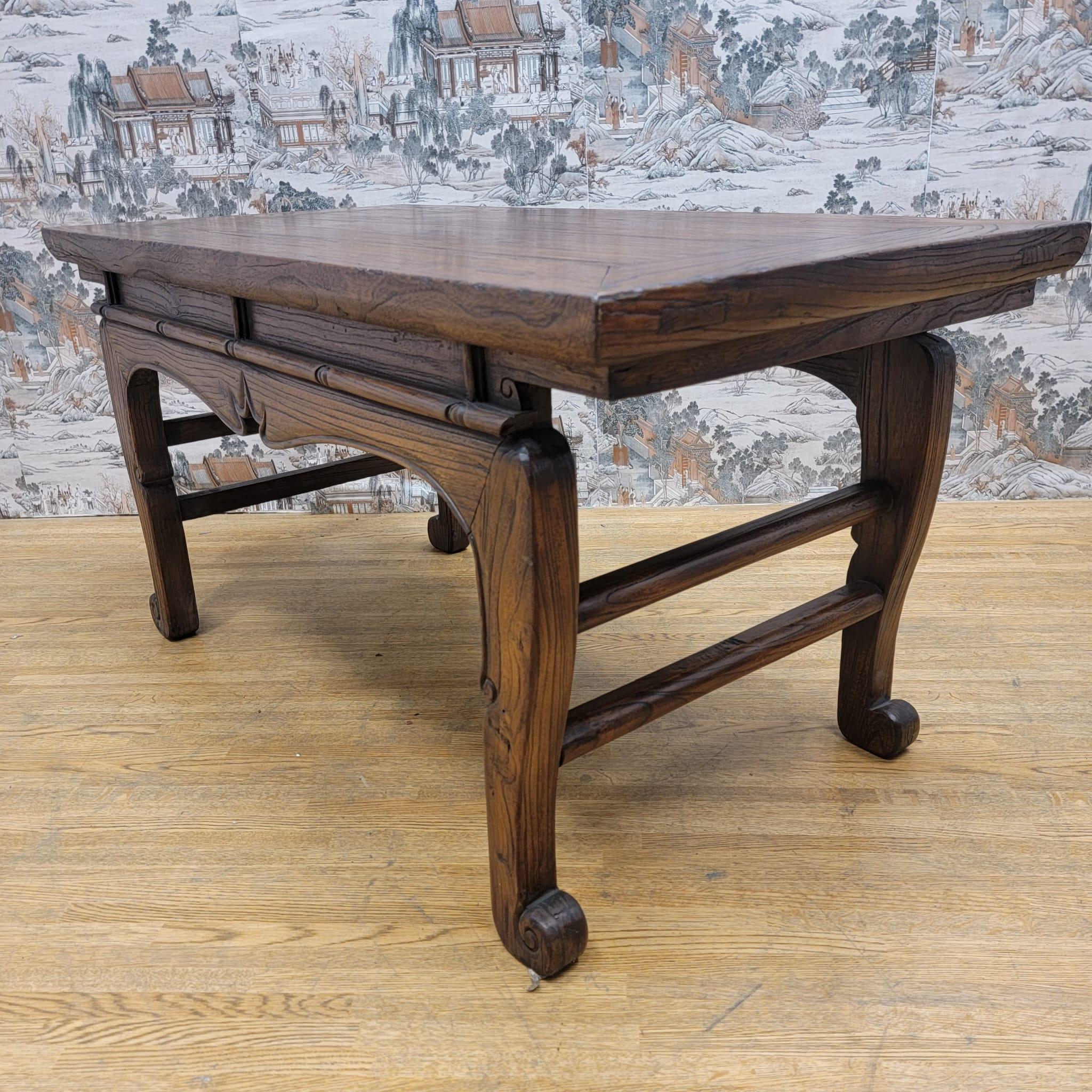 Antique Chinese Elm Coffee Table with Original Color and Patina In Good Condition For Sale In Chicago, IL