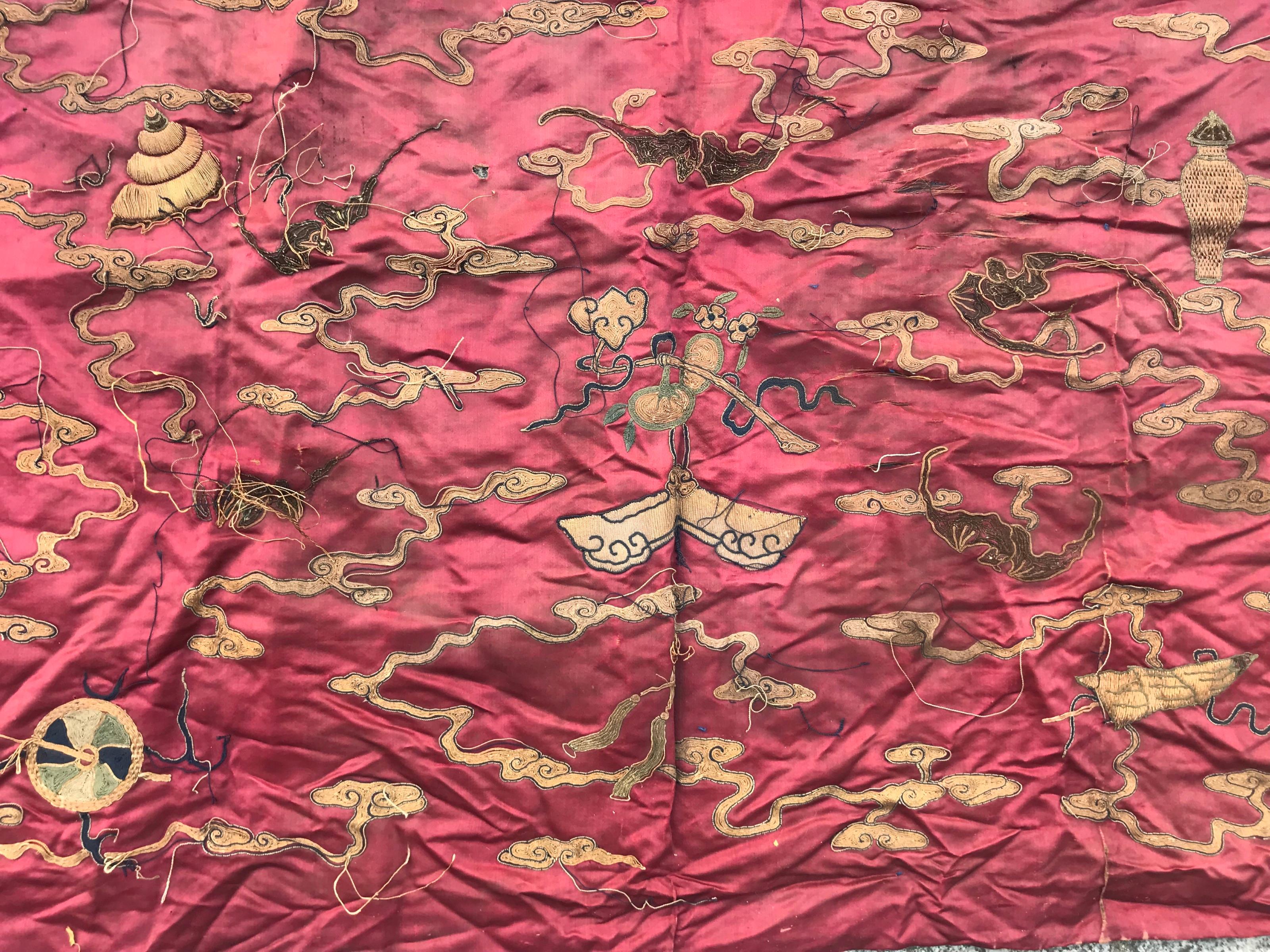 Late 19th century Chinese embroidery with silk and metal on silk foundation, entirely hand embroidered, some damages on metal wires.