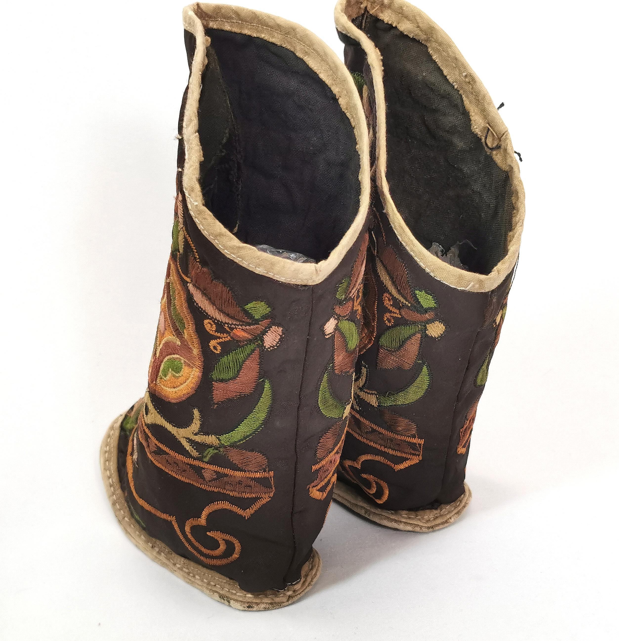 Antique Chinese embroidered silk boots  For Sale 7
