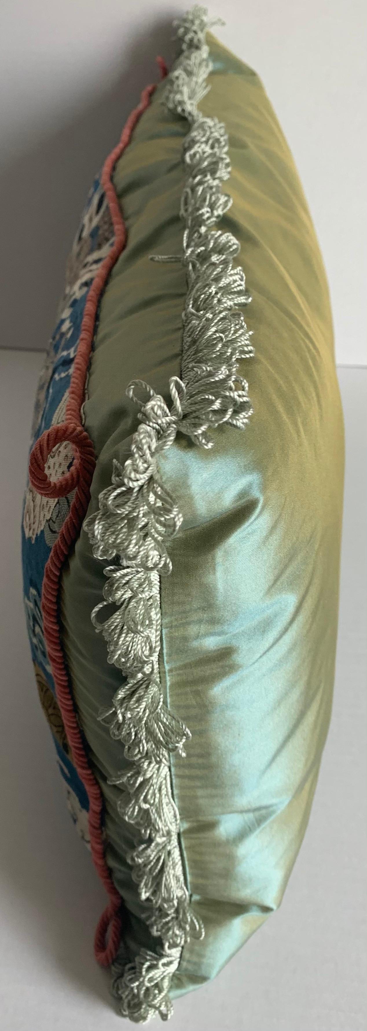 Antikes chinesisches besticktes Textil-Kissen nach Maß im Angebot 2