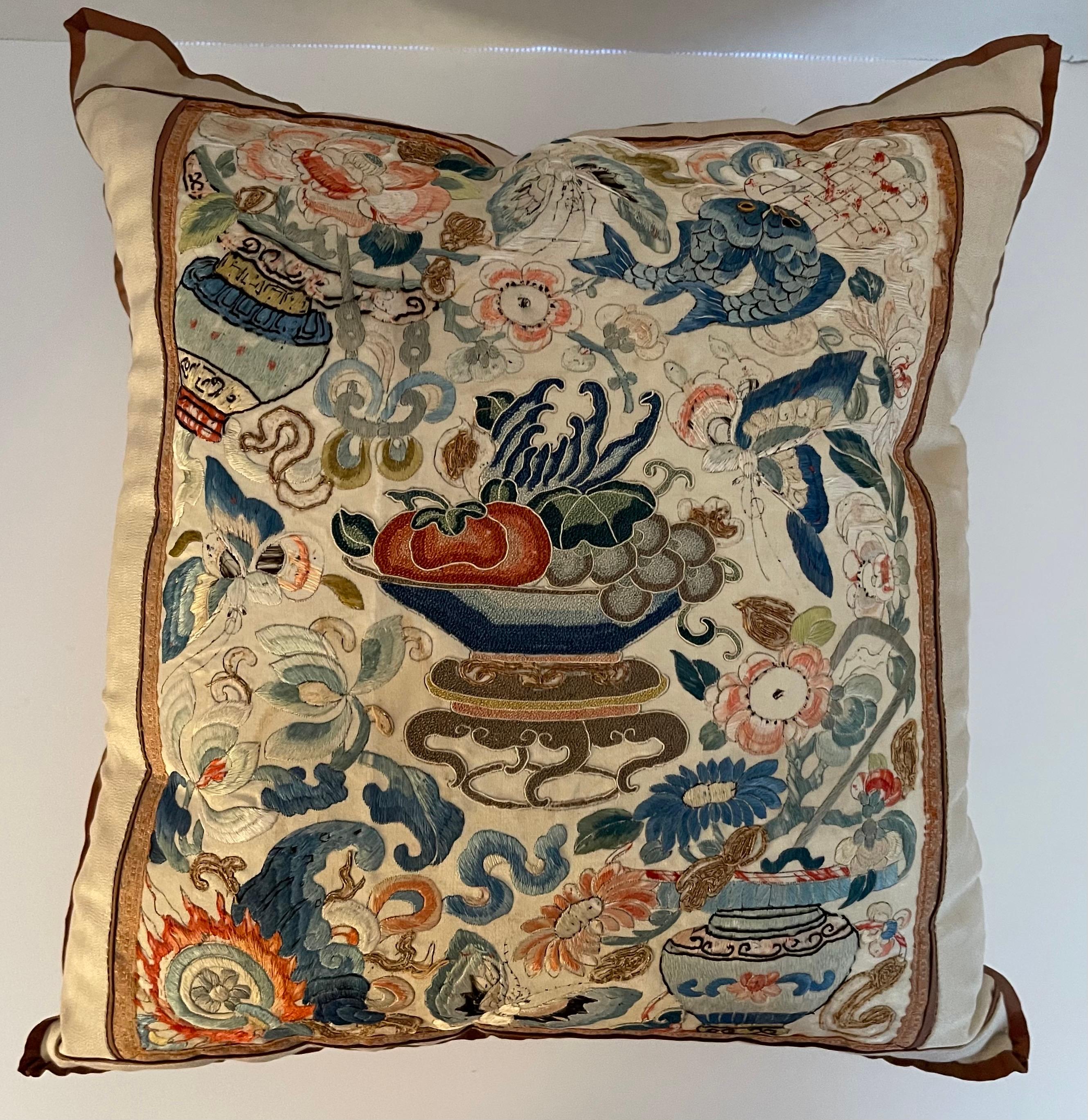 Exportation chinoise Coussin chinois ancien brodé en textile sur mesure en vente