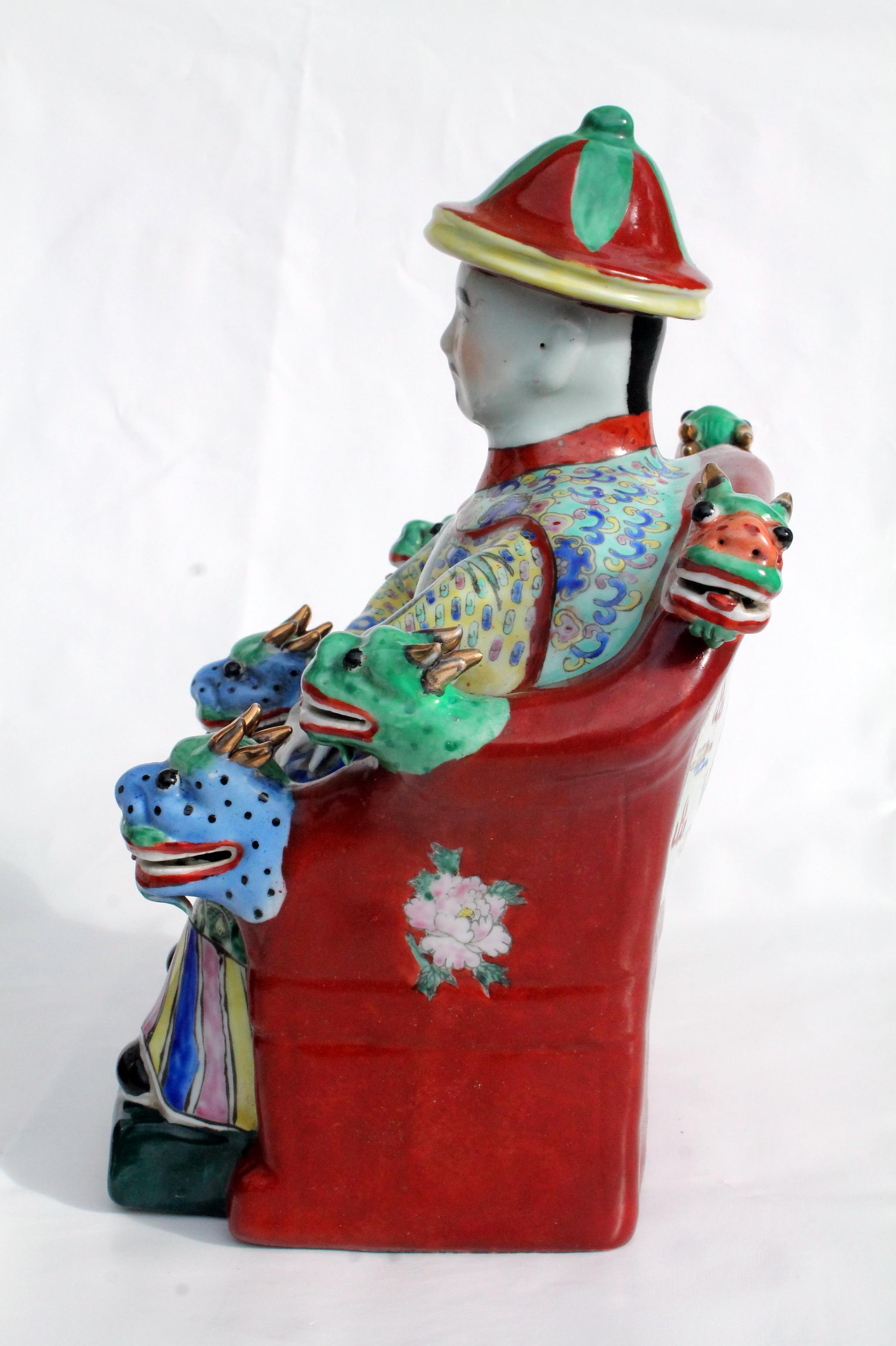 Antique Chinese Emperor & Empress Statues / Fujian Huiguan Seal Mark 'Ca. 1940' In Excellent Condition In Firenze, FI