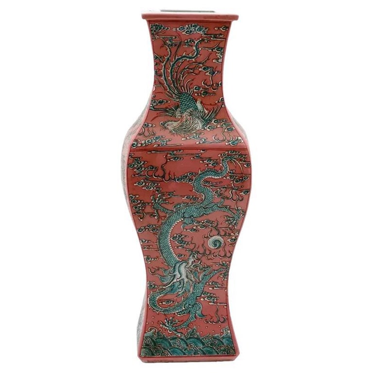 Antique Chinese Enamel Porcelain Ribbed Vase For Sale at 1stDibs