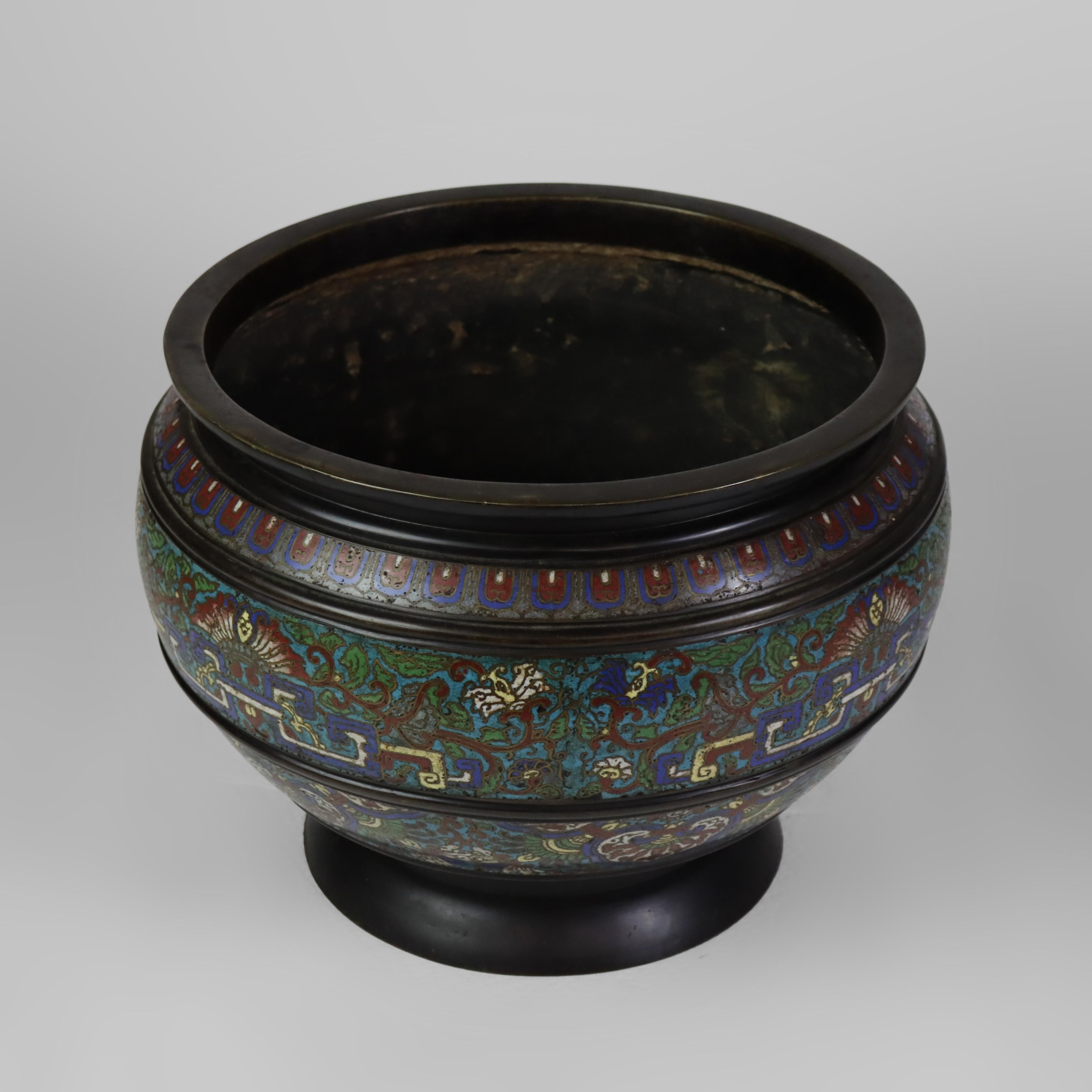 Antico vaso da terra cinese smaltato con coperchio rimovibile c1930 In condizioni buone in vendita a Big Flats, NY