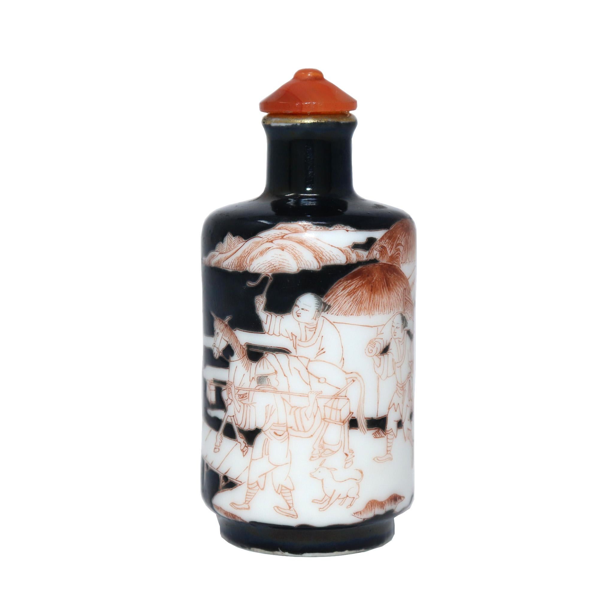Antique Chinese Enameled Porcelain Snuff Bottle, Jingdezhen Kilns In Good Condition For Sale In New York, NY