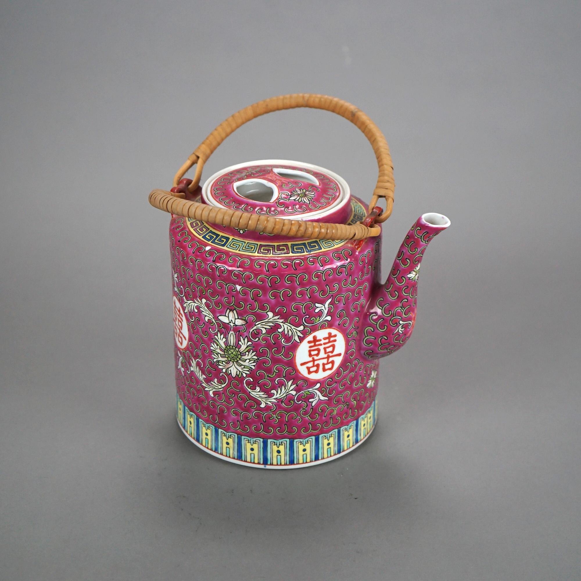 Antique Chinese Enameled Porcelain Teapot C1920 In Good Condition For Sale In Big Flats, NY