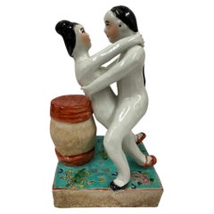 Antike chinesische erotische Porzellanfigur (Gemälde aus dem Frühlingspalast)