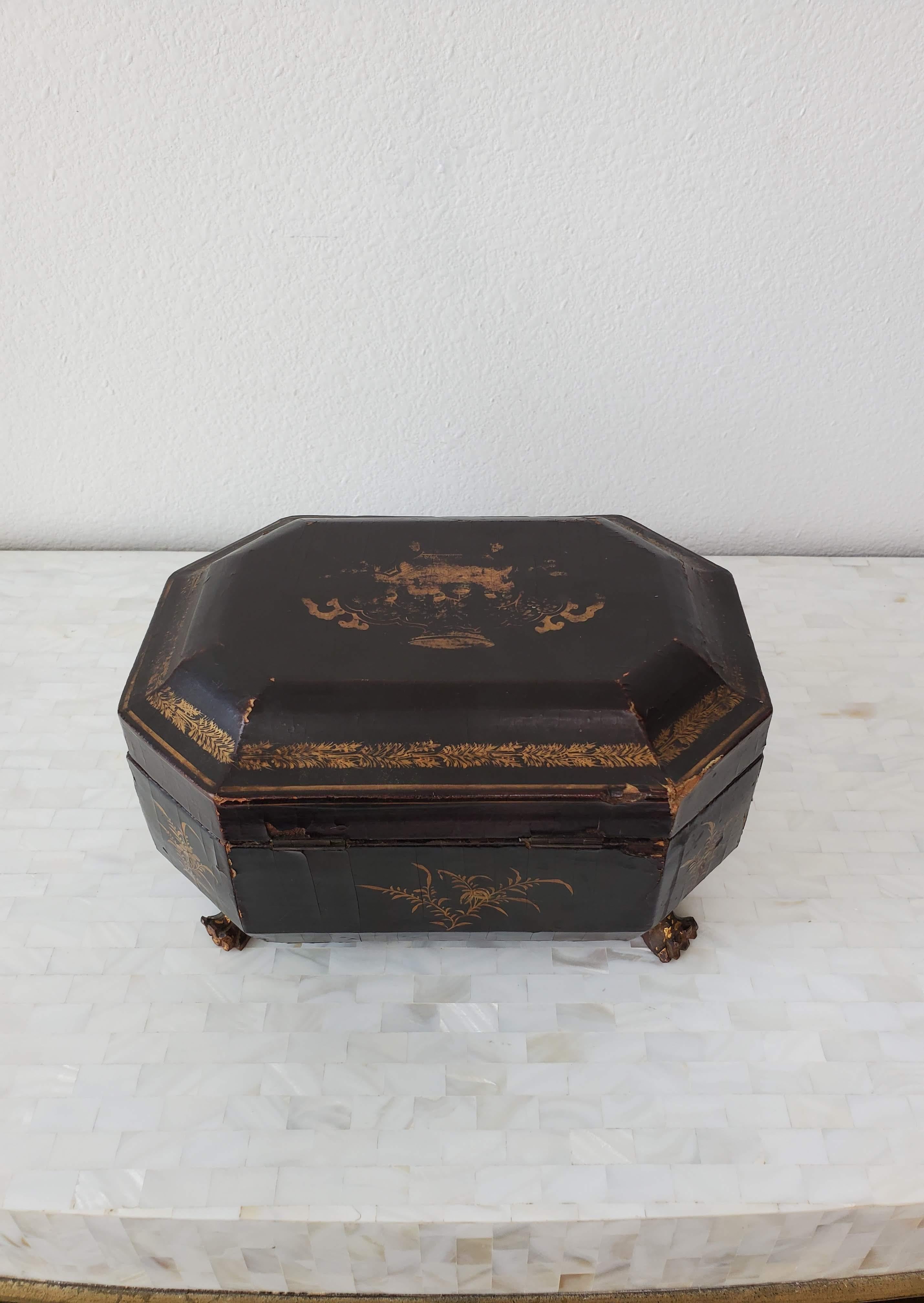 Antique Chinese Export Black Lacquer Tea Caddy  For Sale 3