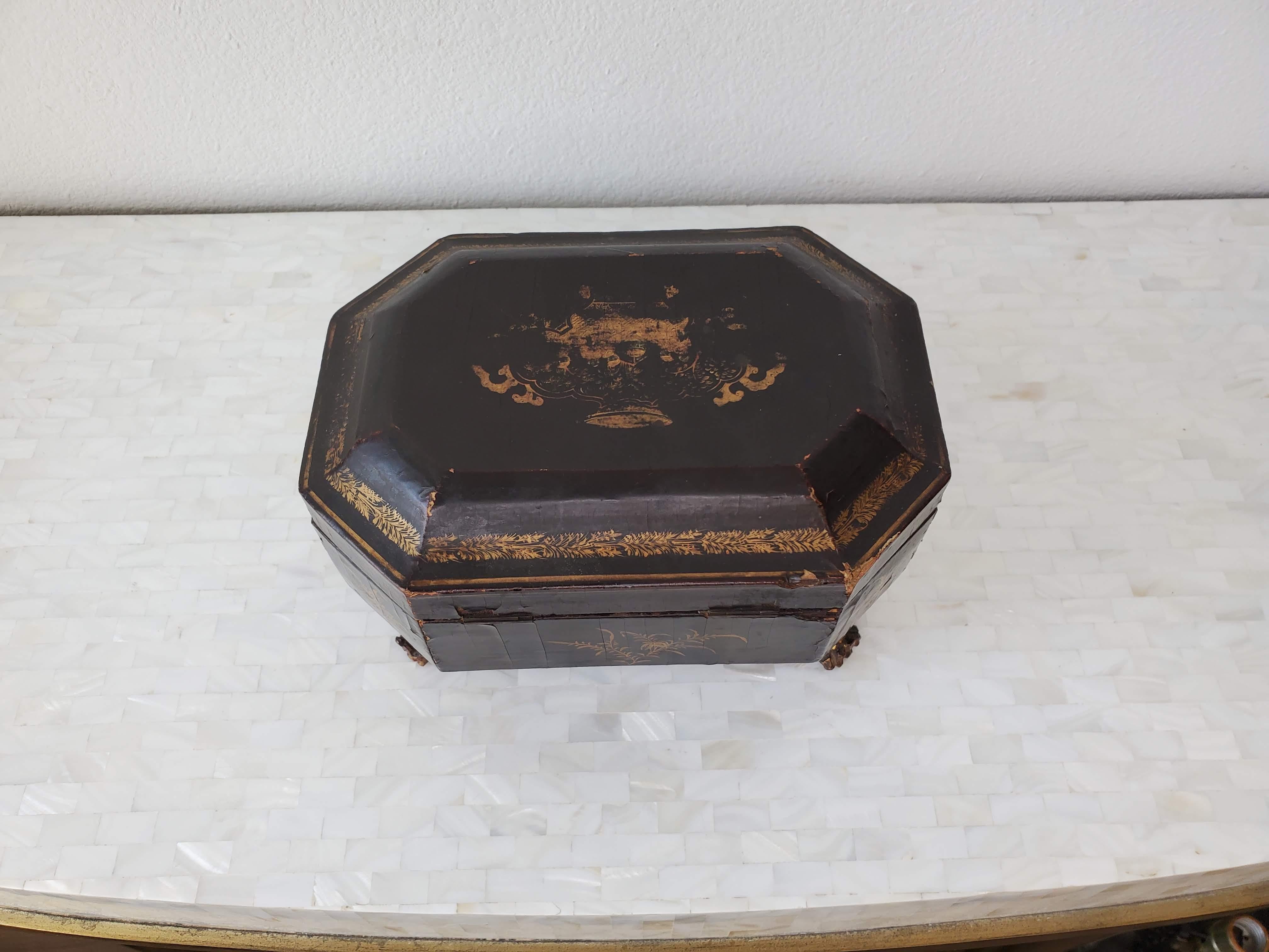 Antique Chinese Export Black Lacquer Tea Caddy  For Sale 8