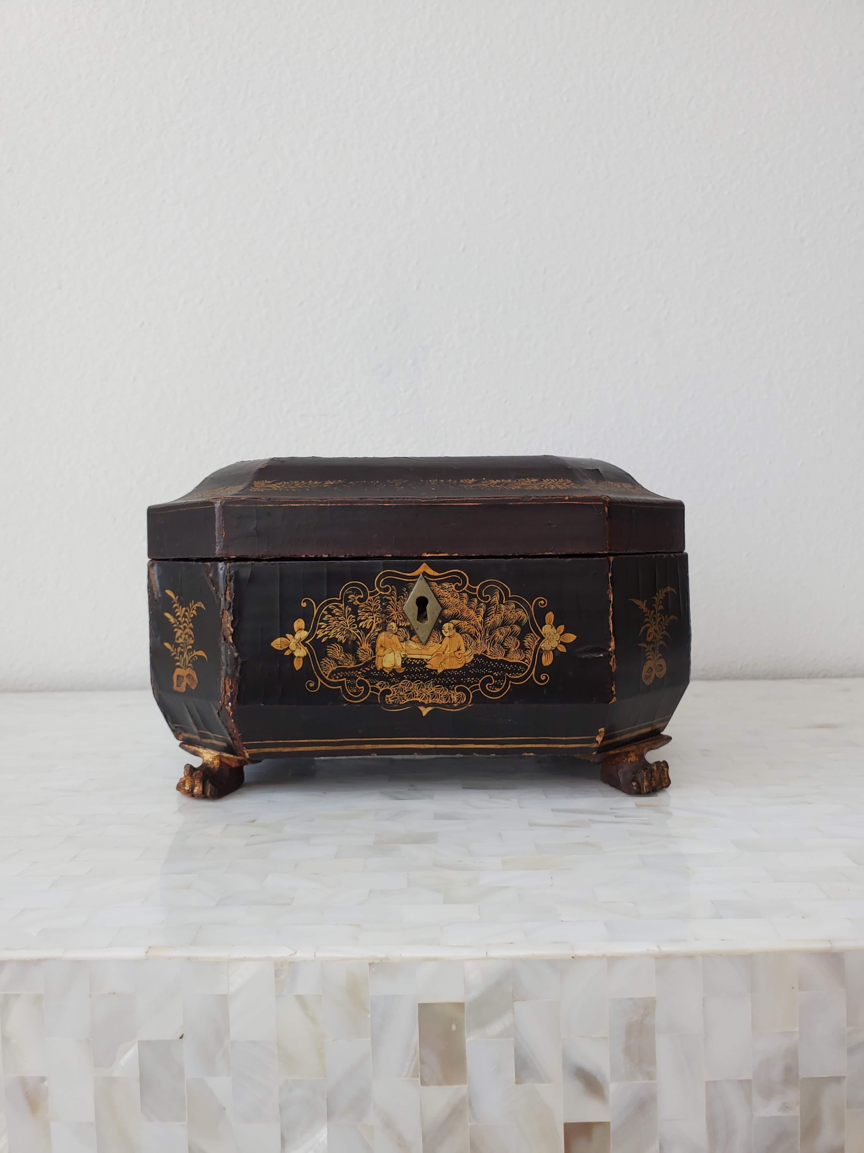 Antique Chinese Export Black Lacquer Tea Caddy  For Sale 9