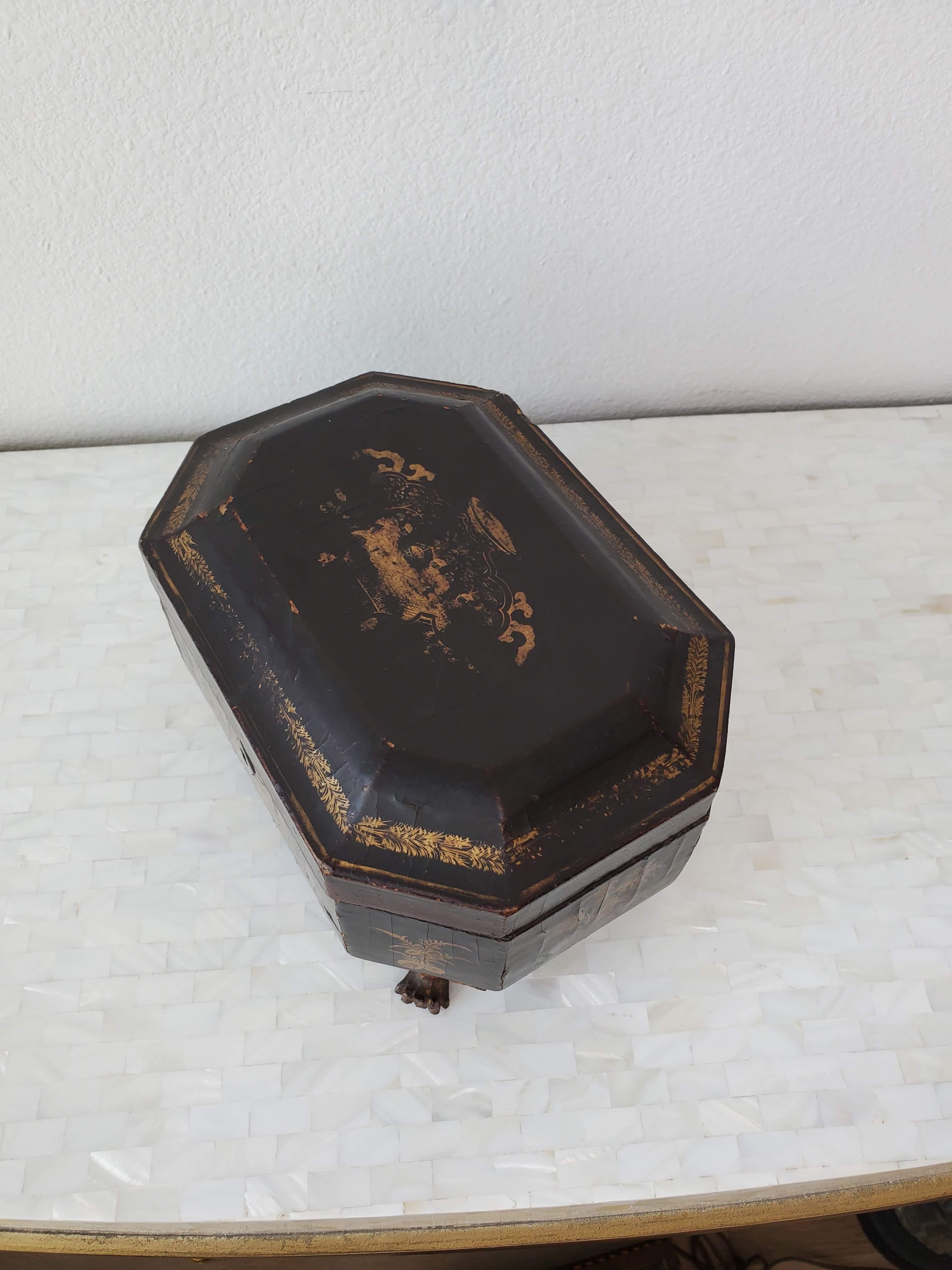 Antique Chinese Export Black Lacquer Tea Caddy  For Sale 2