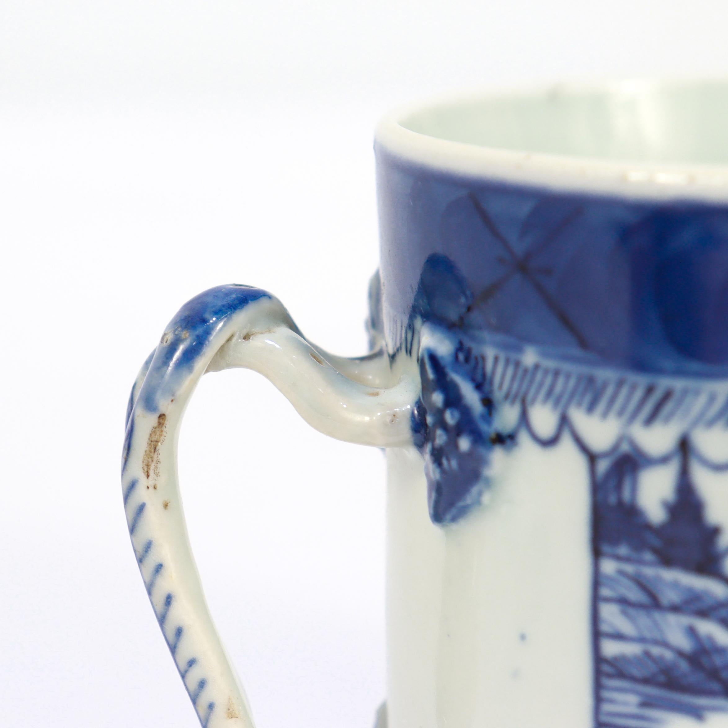 Ancienne tasse à café / tasse à chocolat en porcelaine de Canton bleue et blanche d'exportation chinoise en vente 7