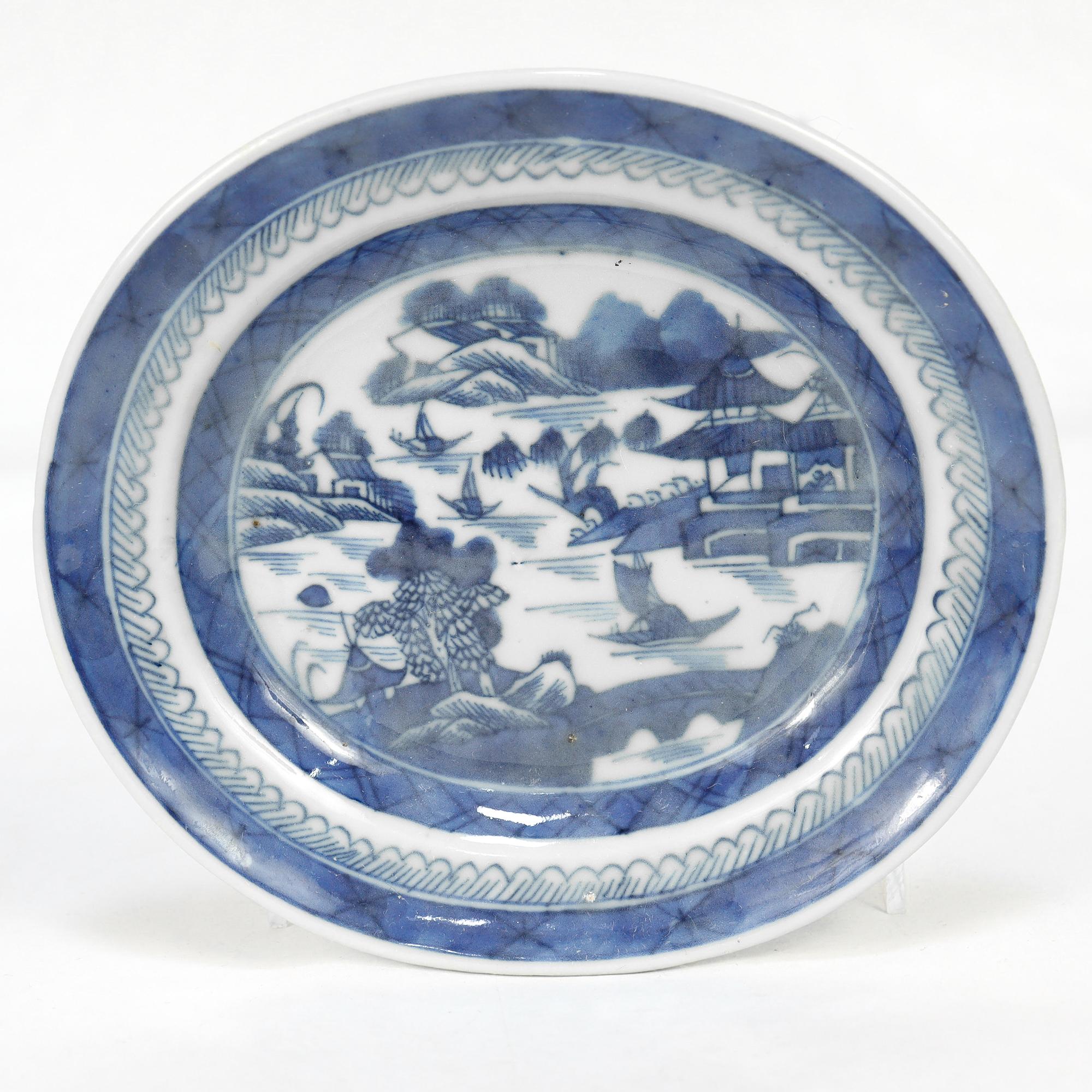 Ancien beurrier couvert en porcelaine de Canton bleu et blanc d'exportation chinoise en vente 5