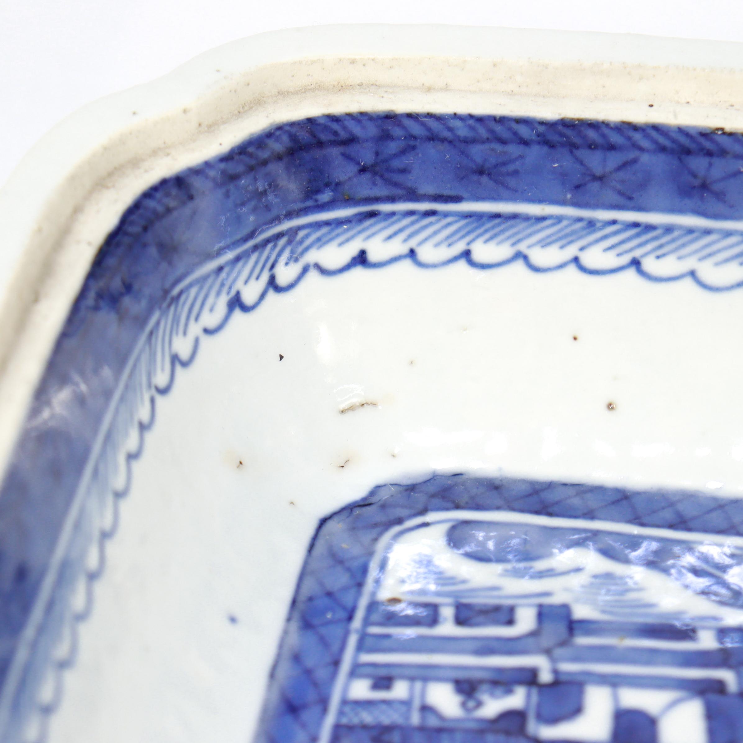 Antique Chinese Export Blue & White Canton Porcelain Covered Vegetable Dish en venta 10