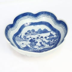 Antique Chinese Export Blue & White Canton Porcelain Scalloped Fruit Bowl